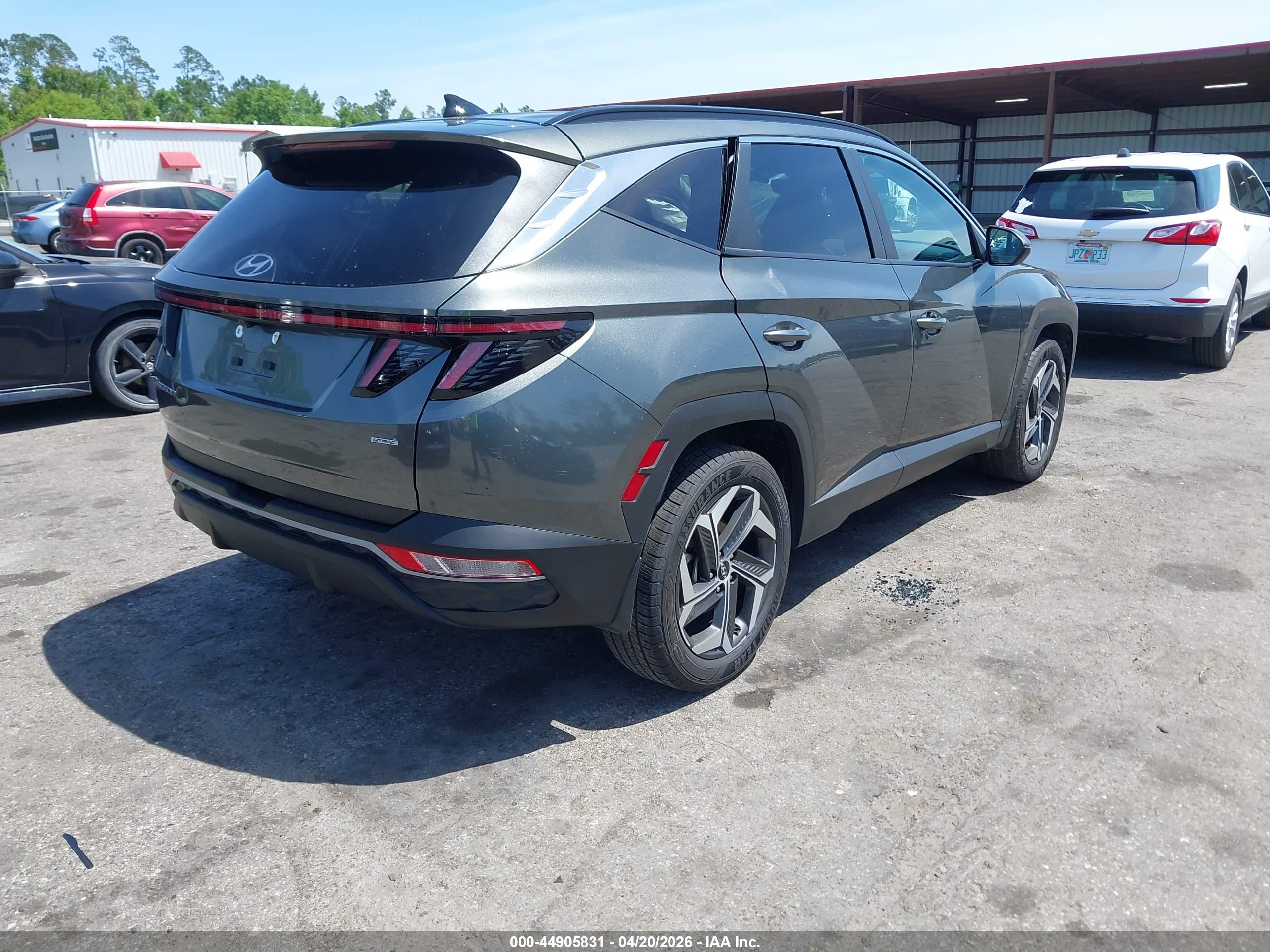 HYUNDAI TUCSON image 4