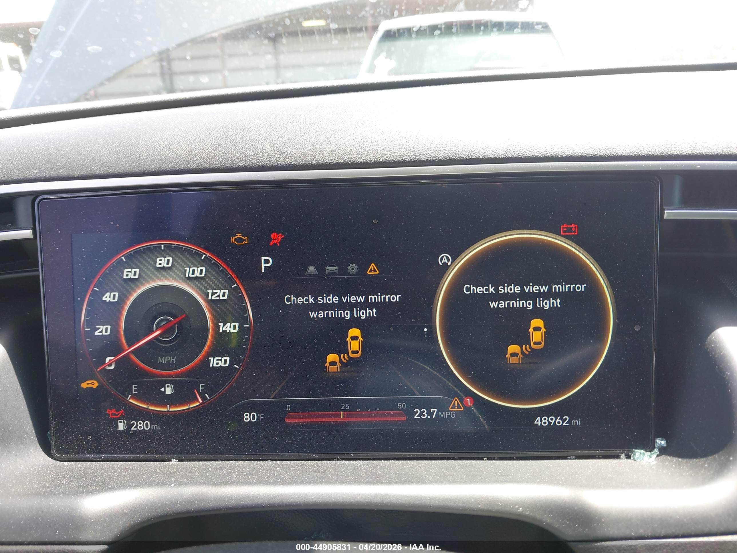 HYUNDAI TUCSON image 7
