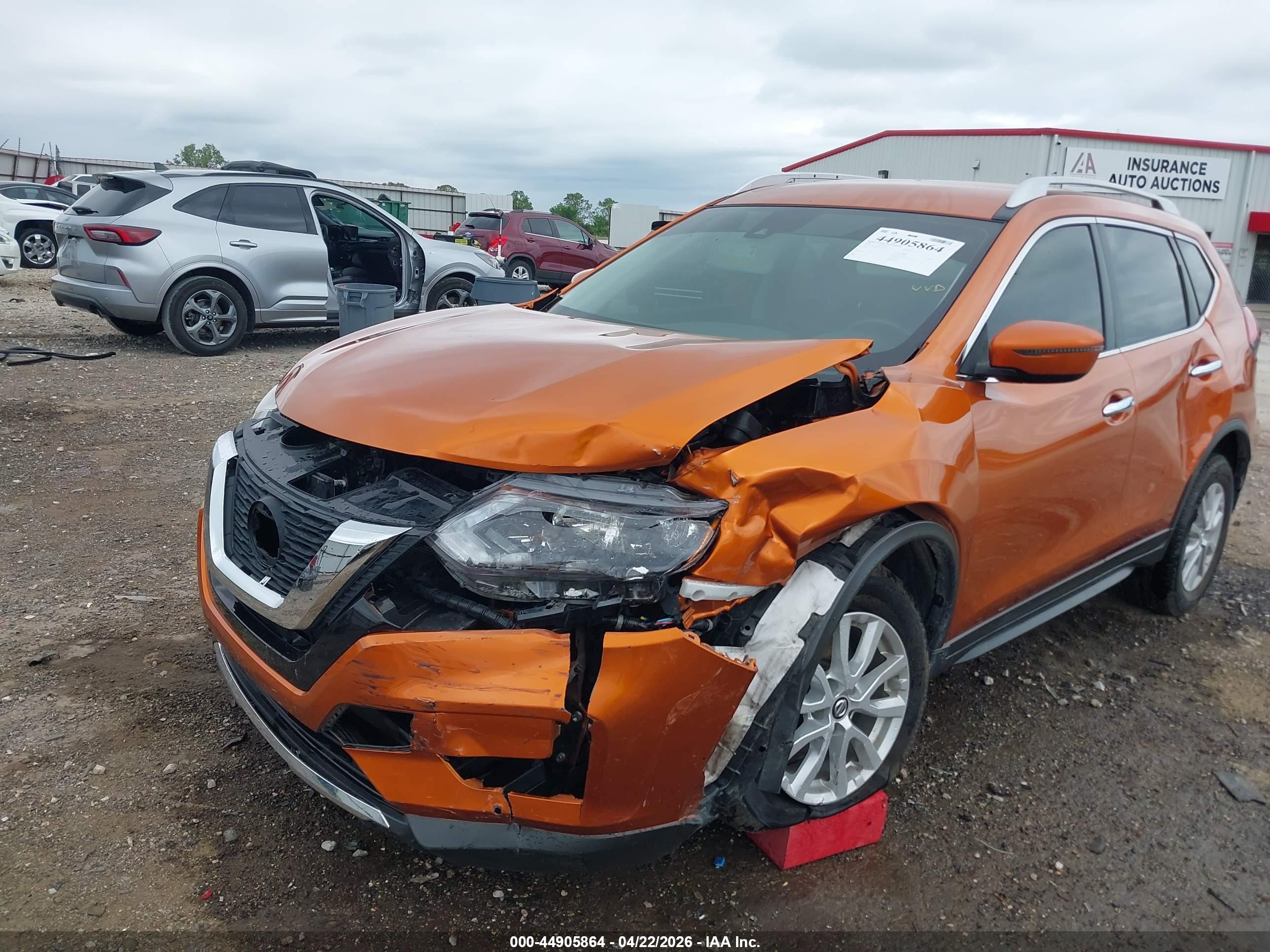 NISSAN ROGUE image 6