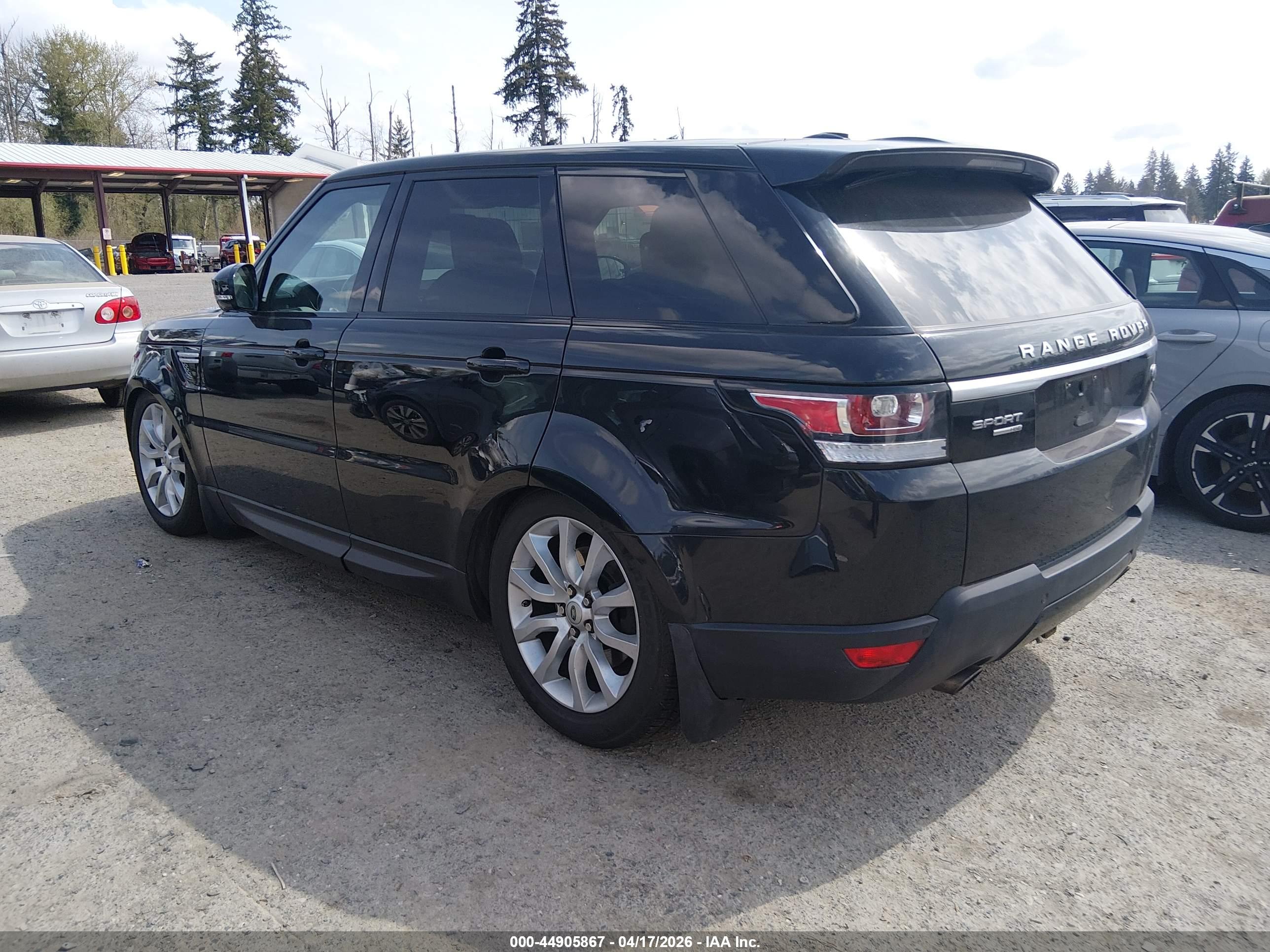 LAND ROVER image 3