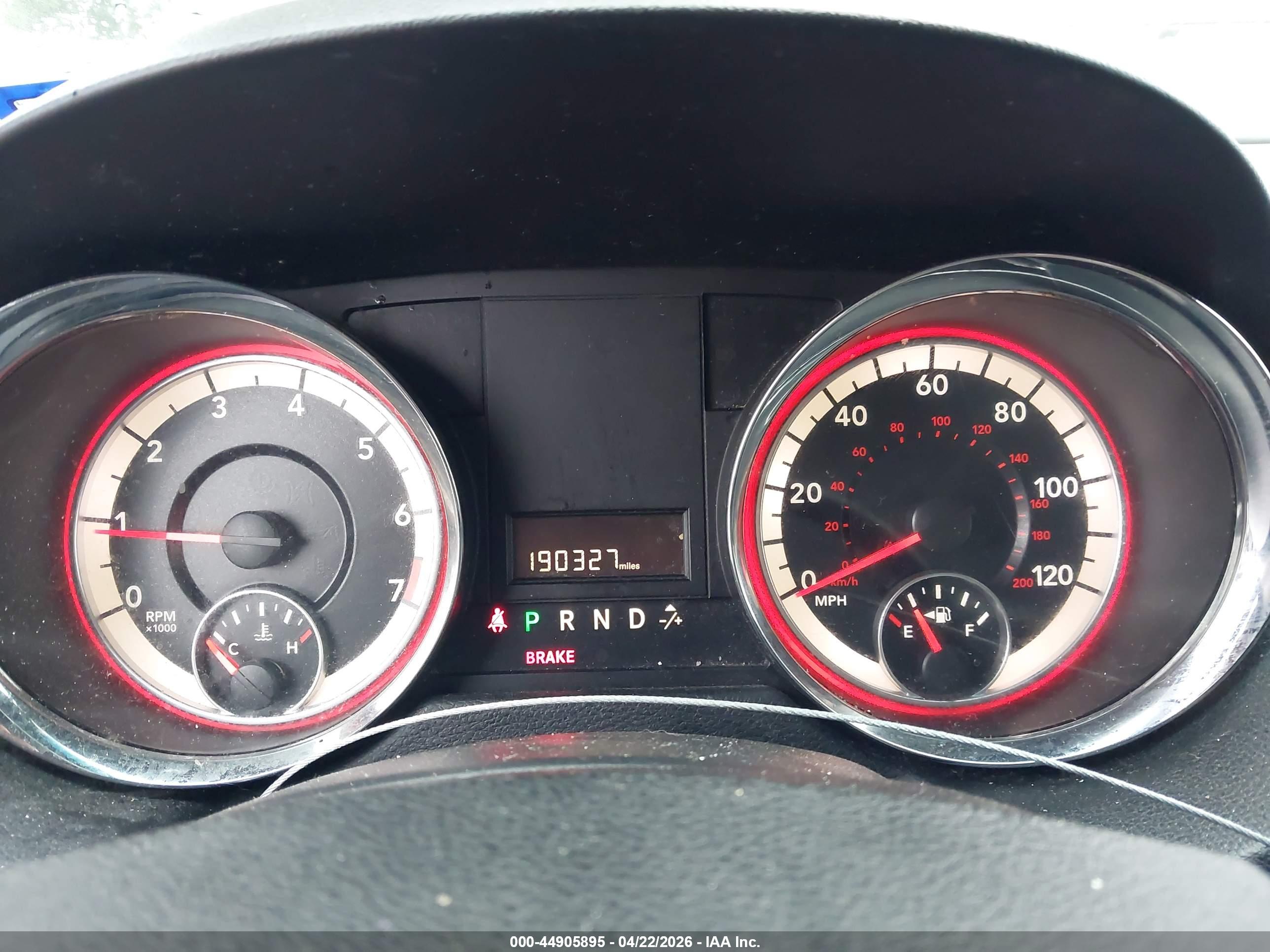 DODGE GRAND image 7