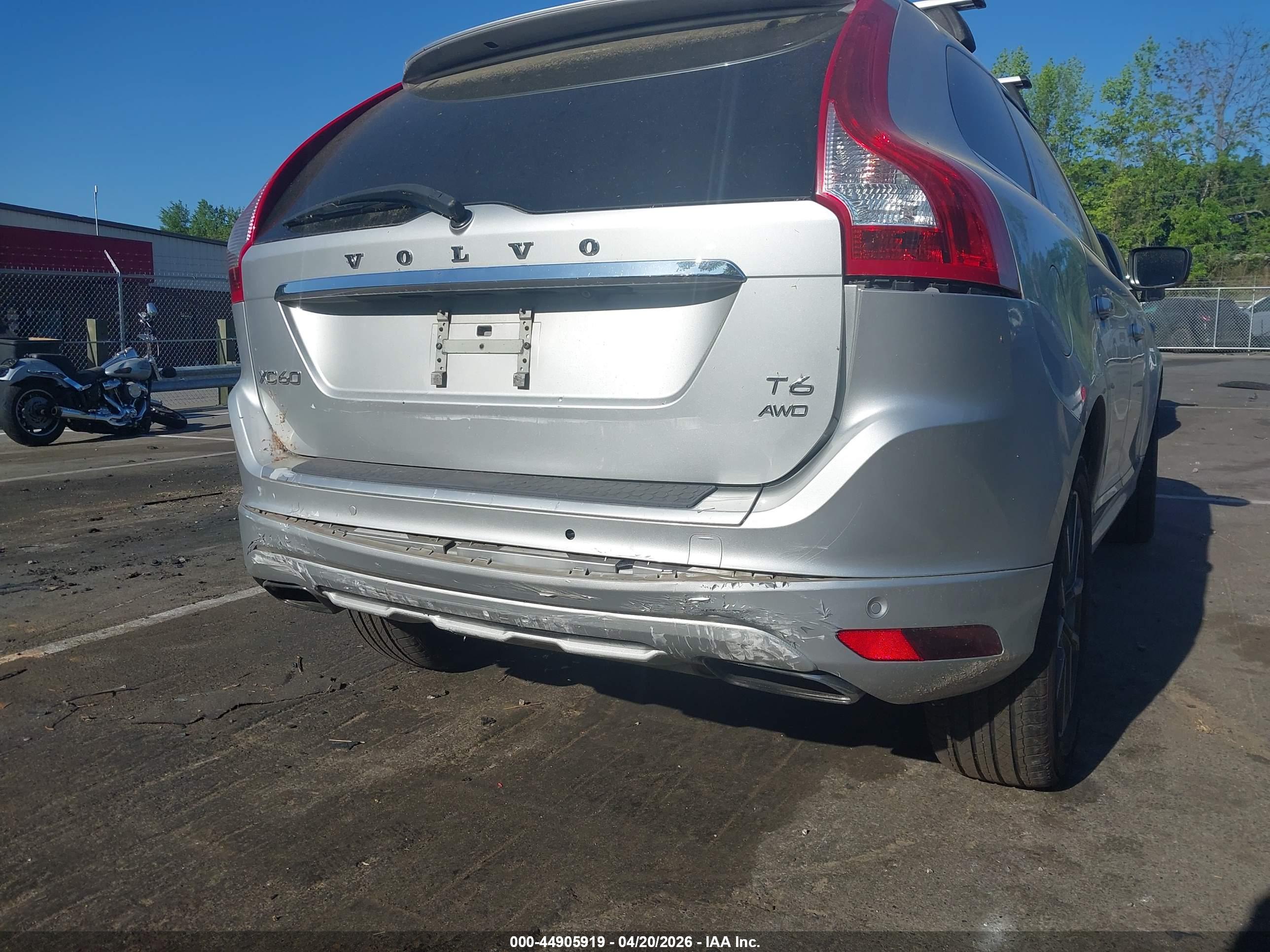 VOLVO XC60 image 6
