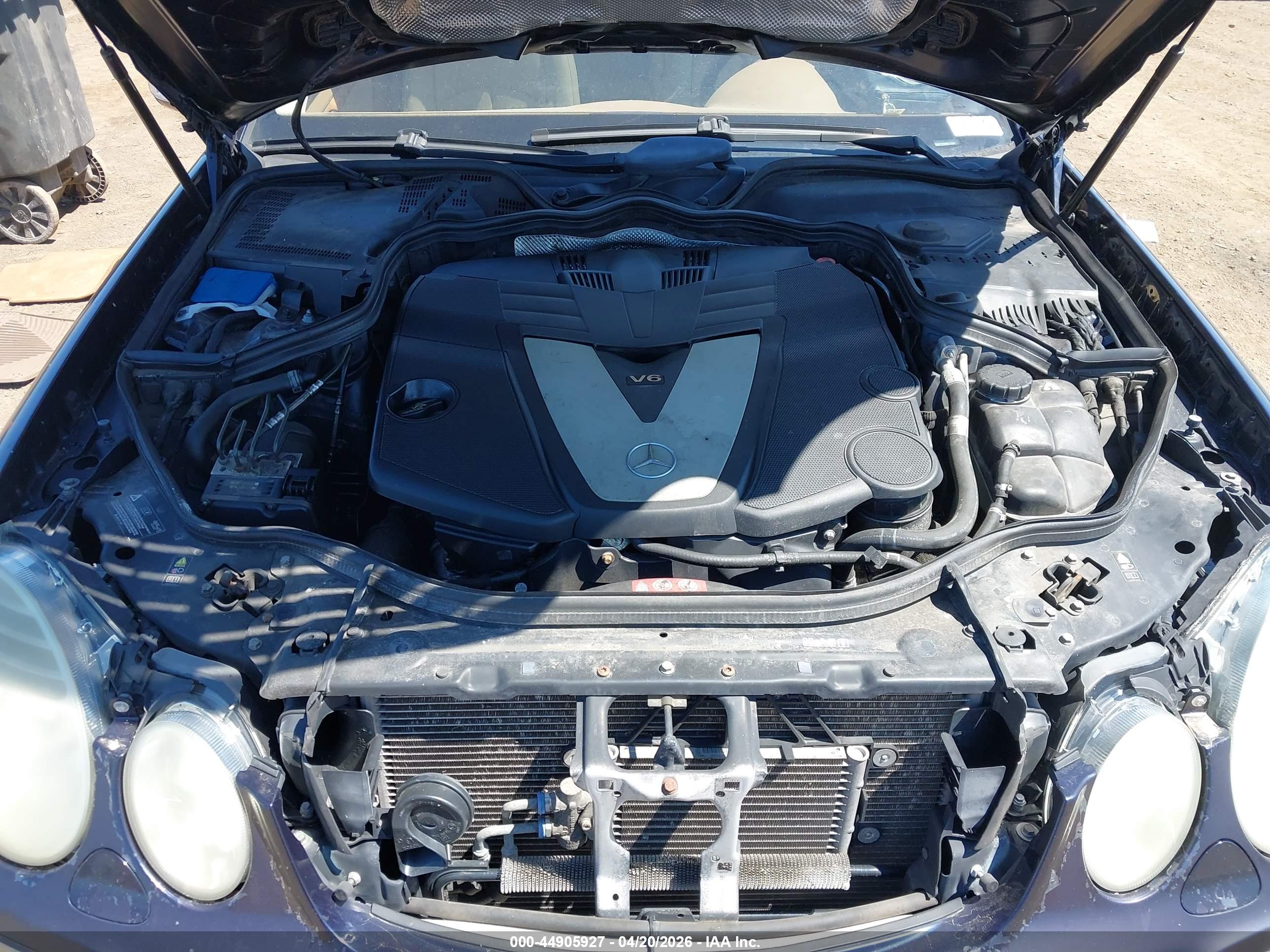 MERCEDES-BENZ E image 10