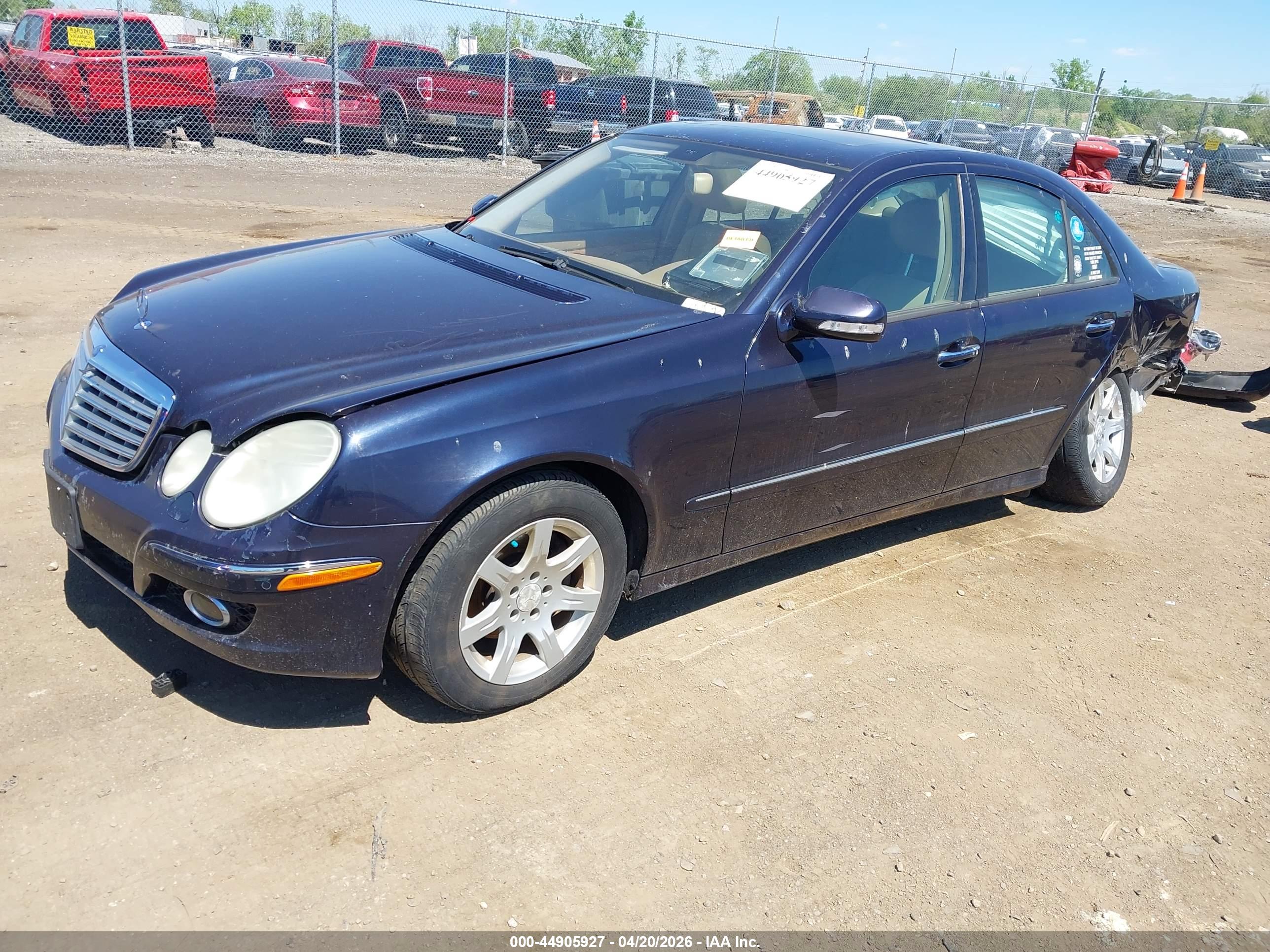 MERCEDES-BENZ E image 2