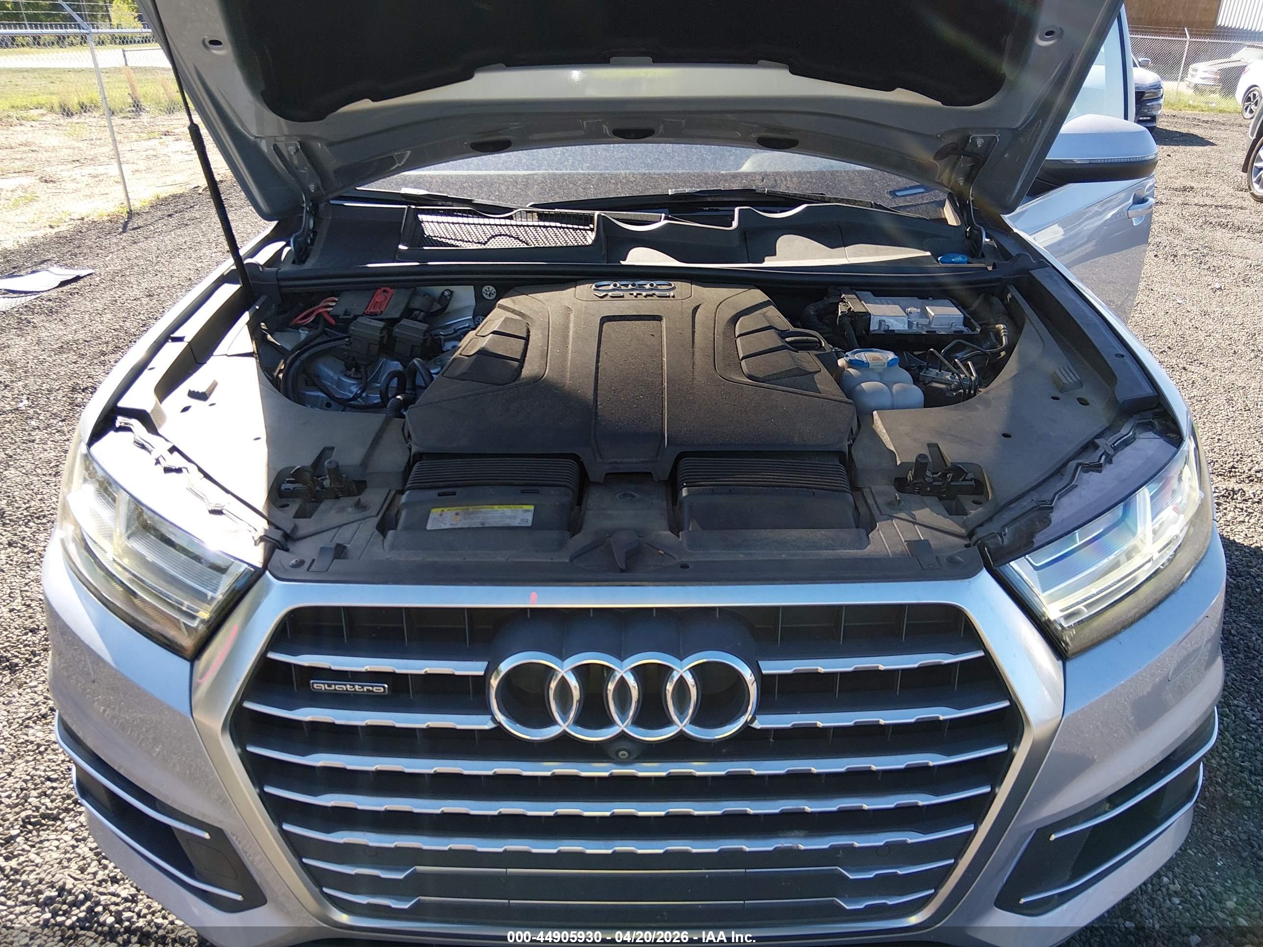 AUDI Q7 image 10