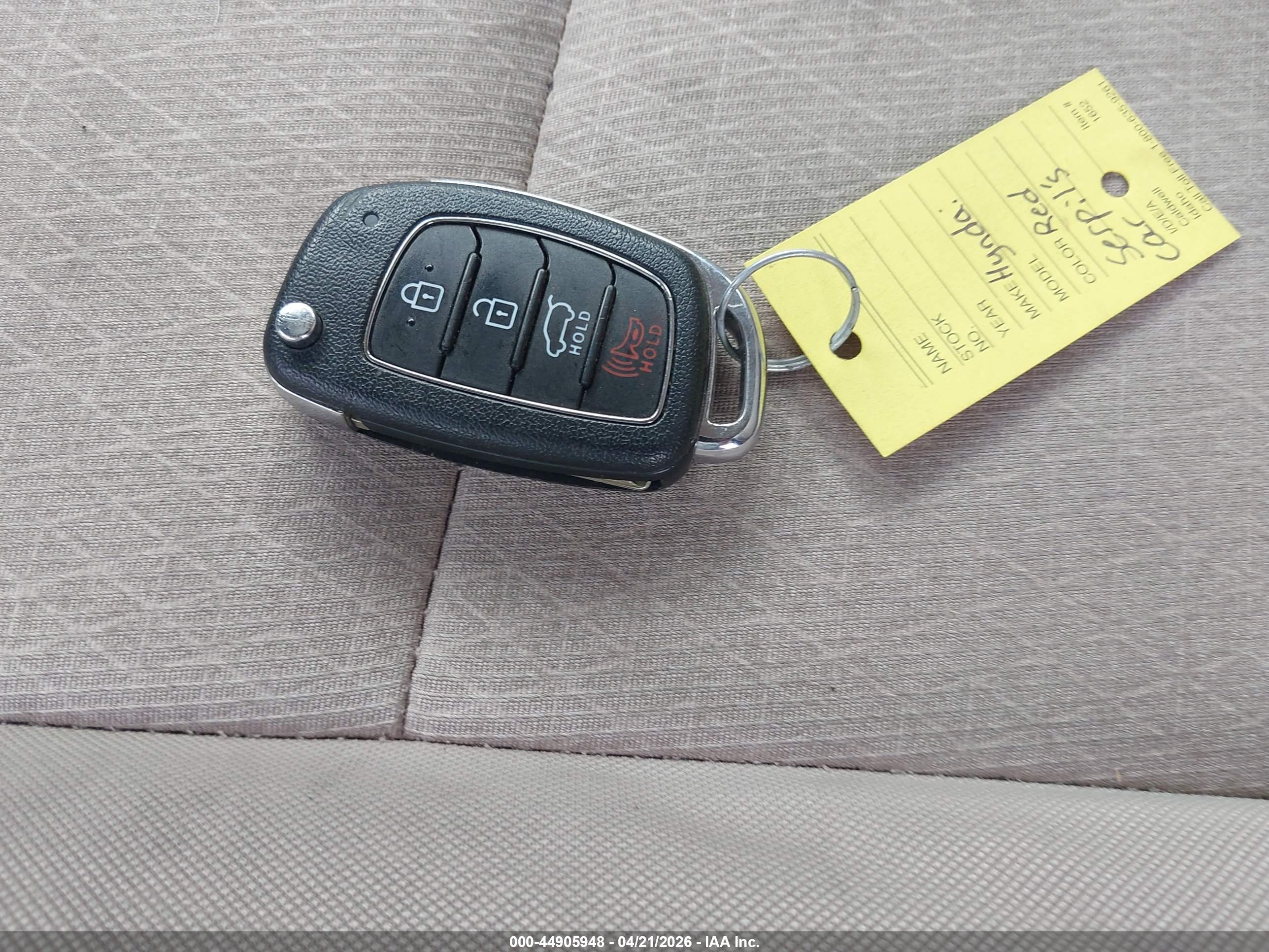 HYUNDAI TUCSON image 11