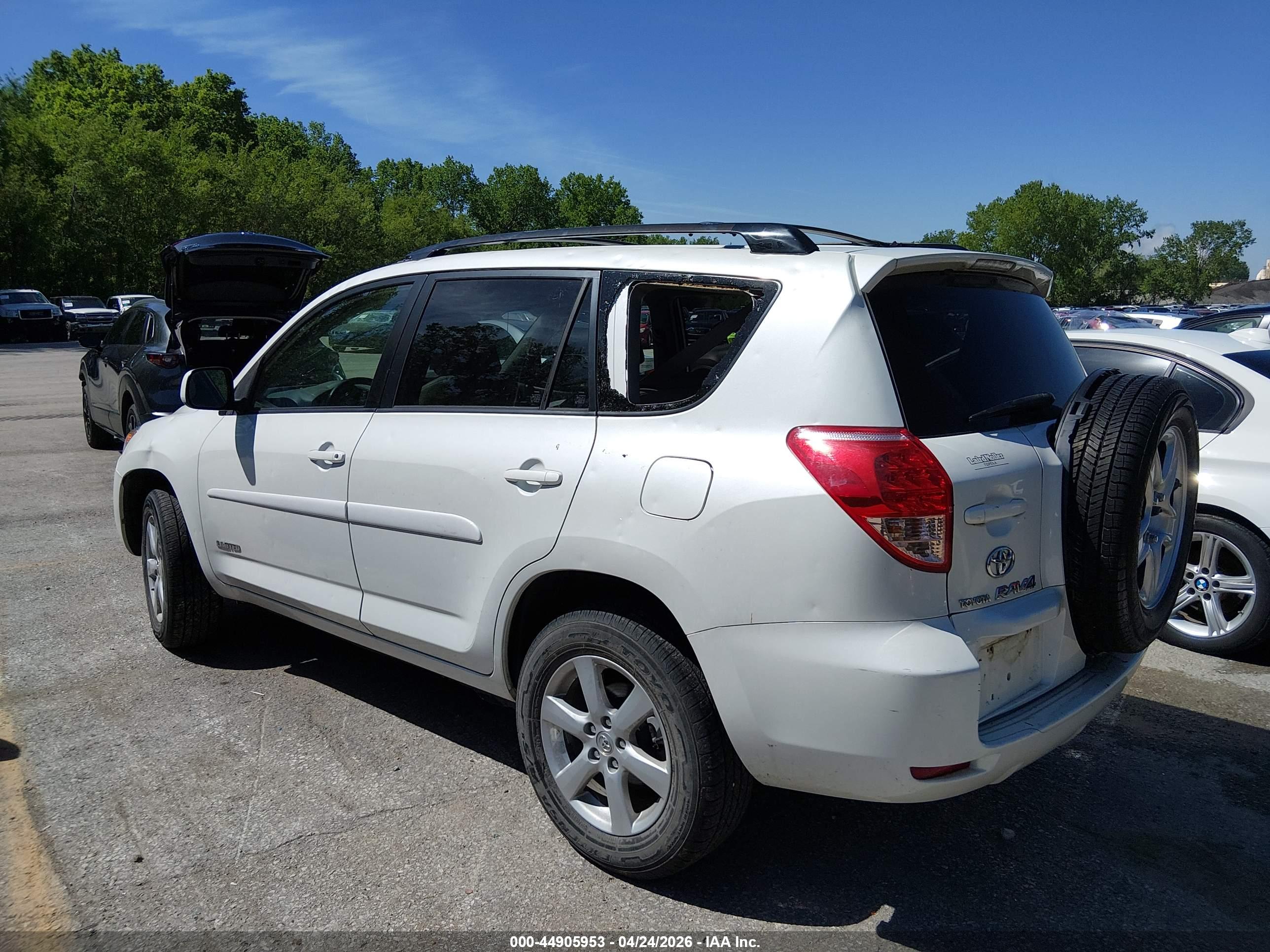 TOYOTA RAV4 image 3