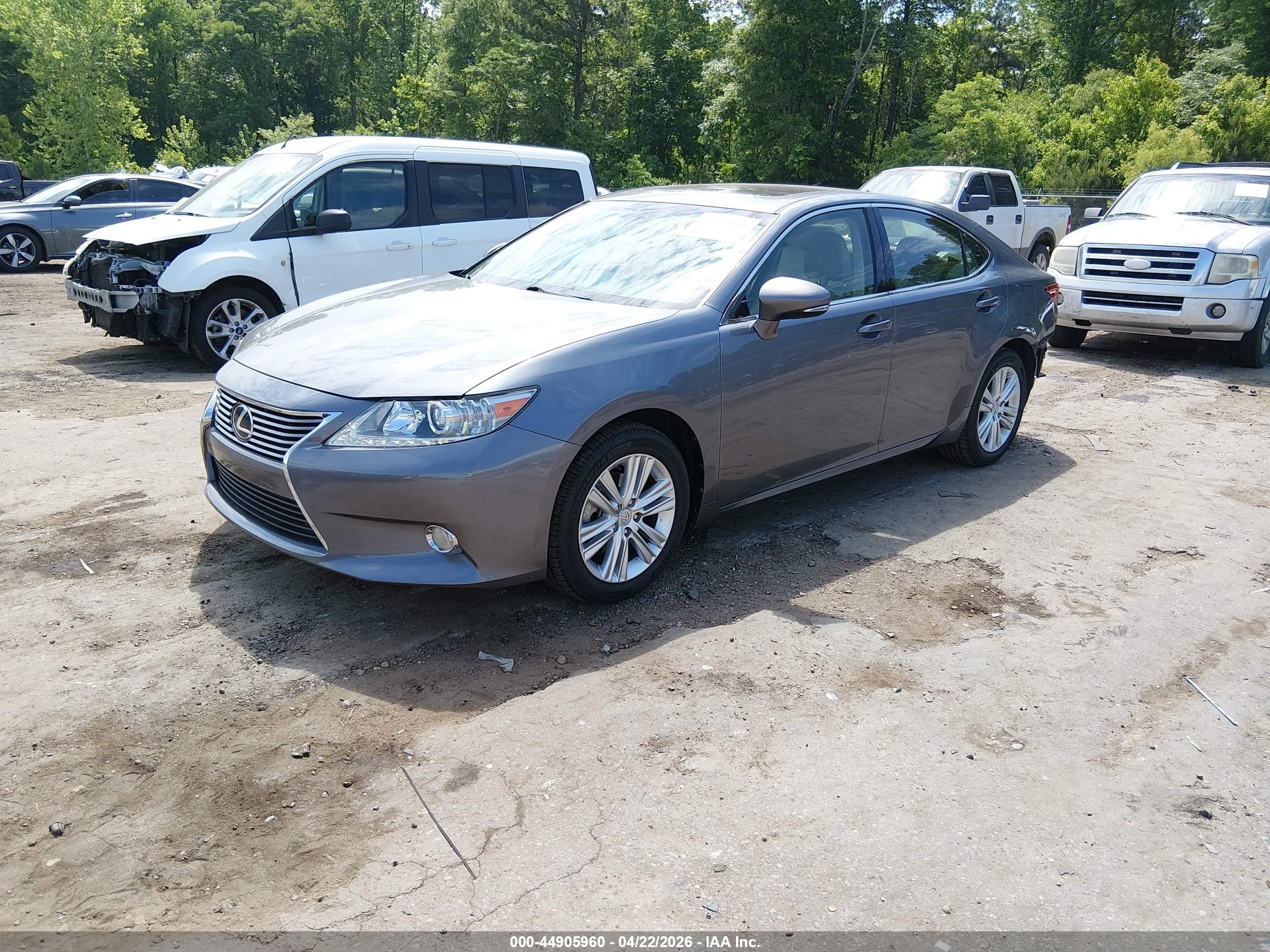 LEXUS ES image 2