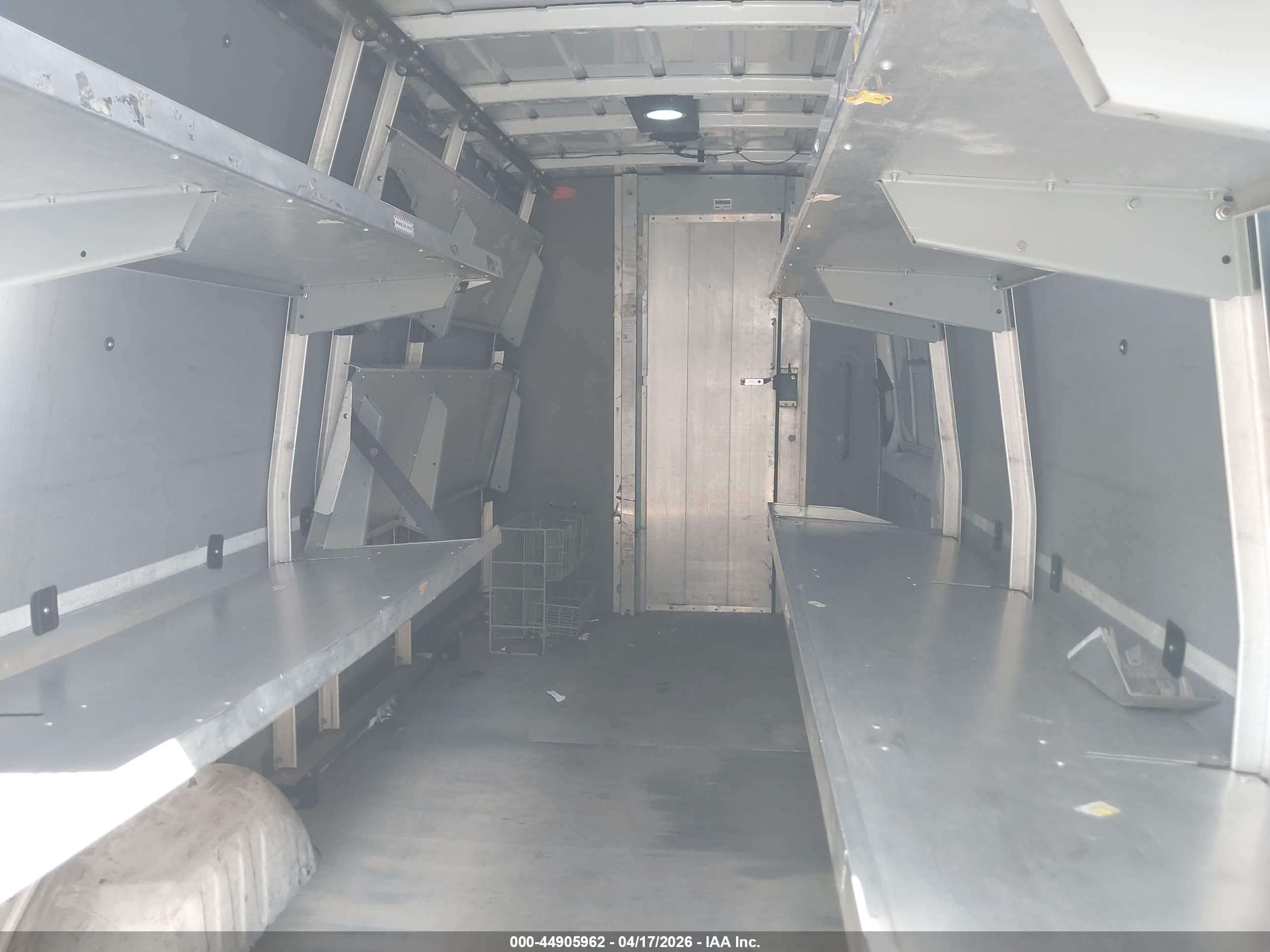 MERCEDES-BENZ SPRINTER image 8