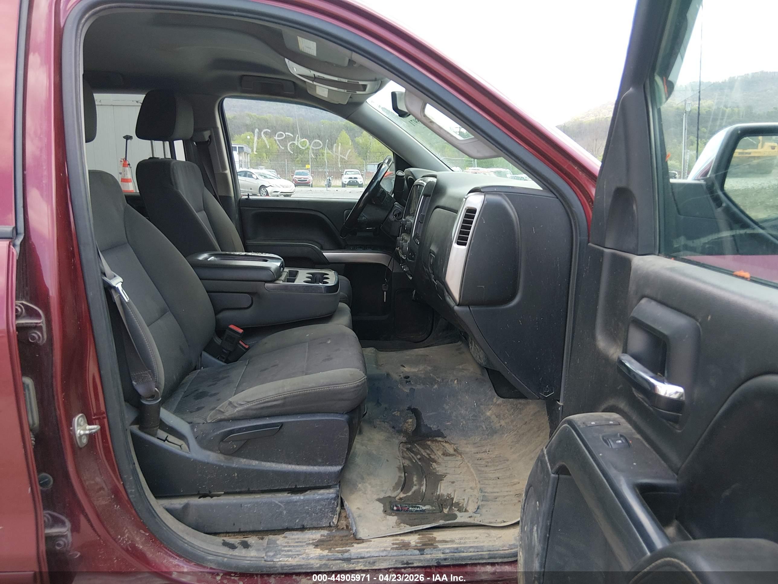 CHEVROLET SILVERADO image 5