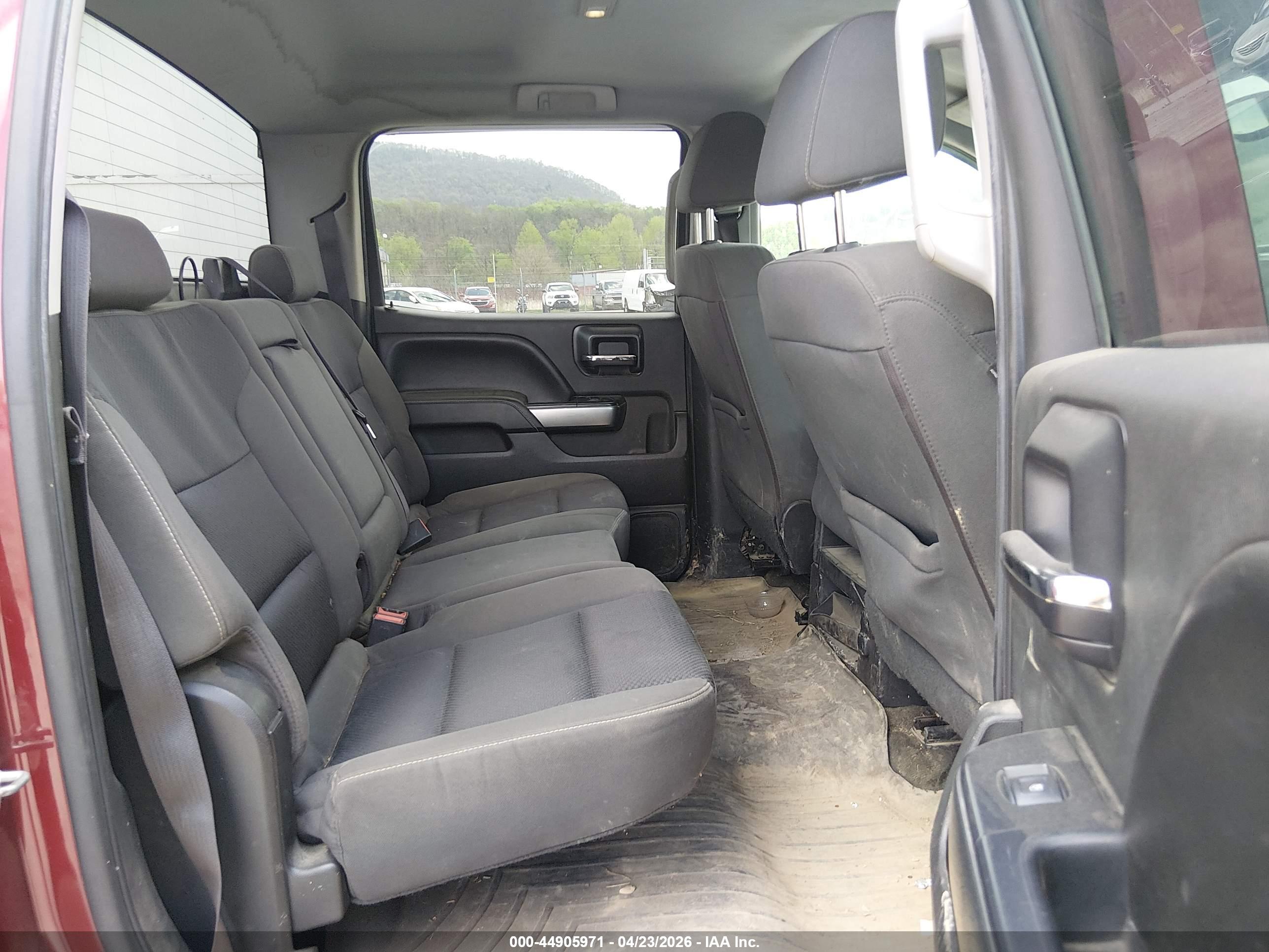 CHEVROLET SILVERADO image 8