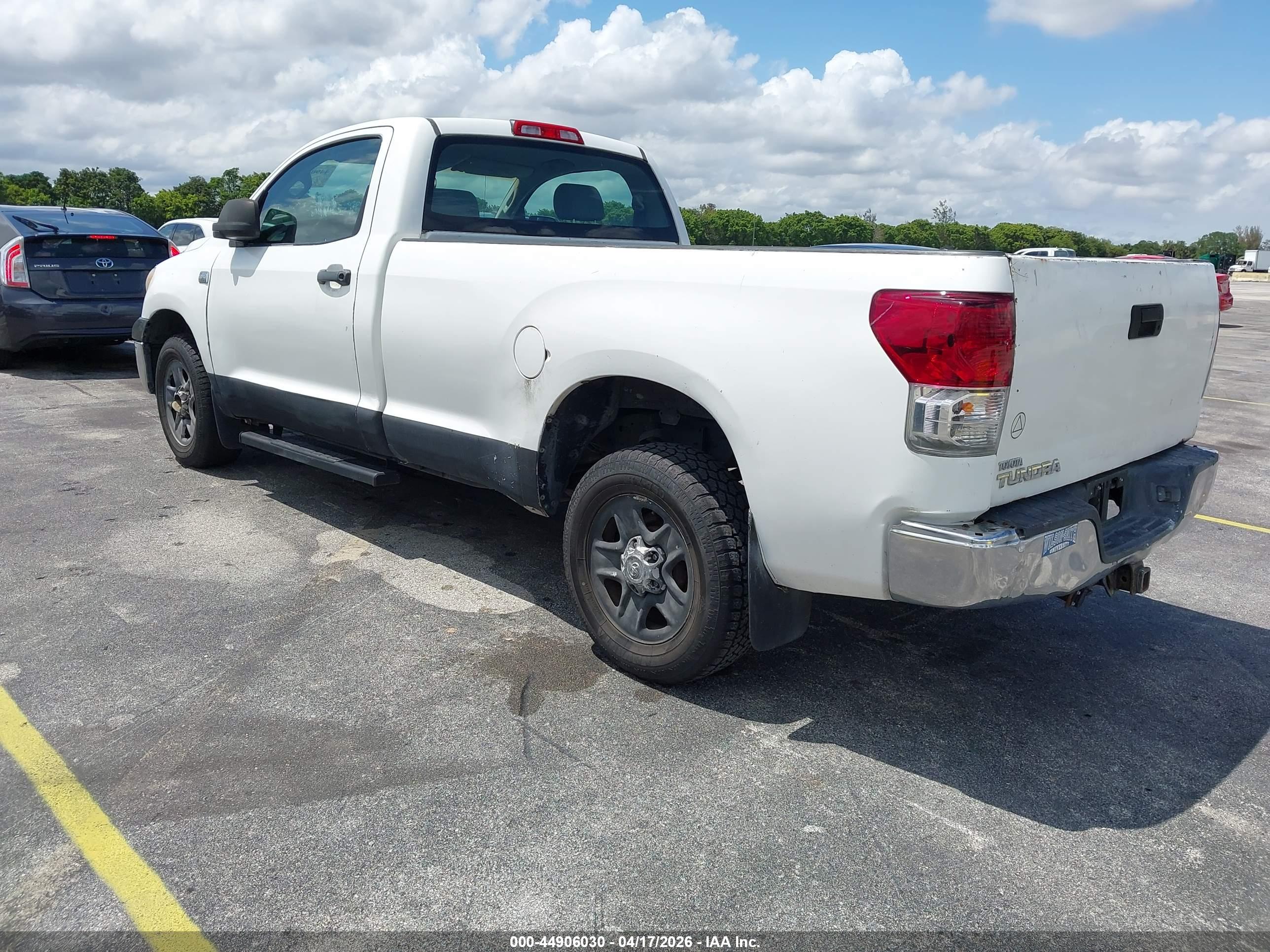 TOYOTA TUNDRA image 3