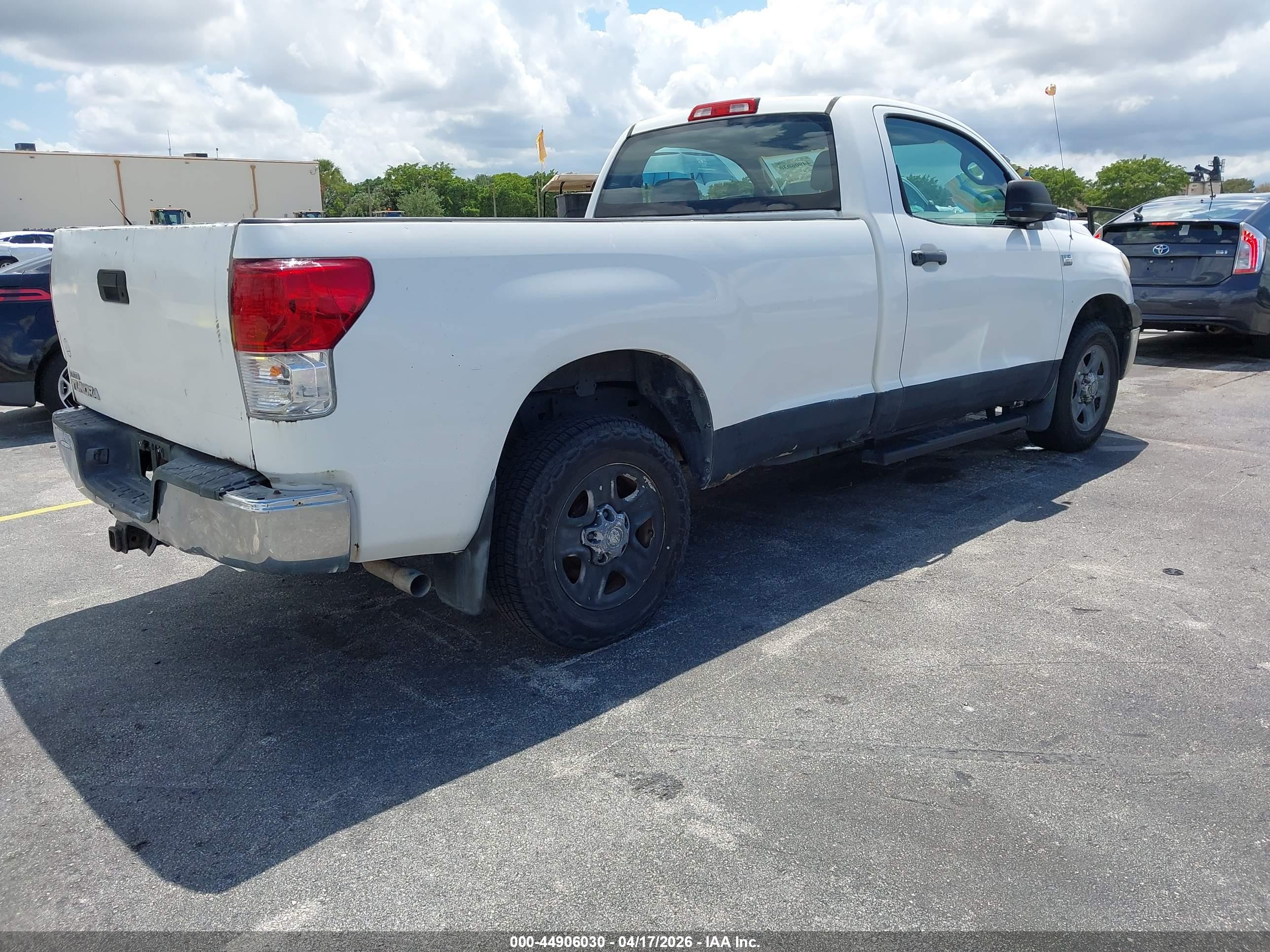TOYOTA TUNDRA image 4