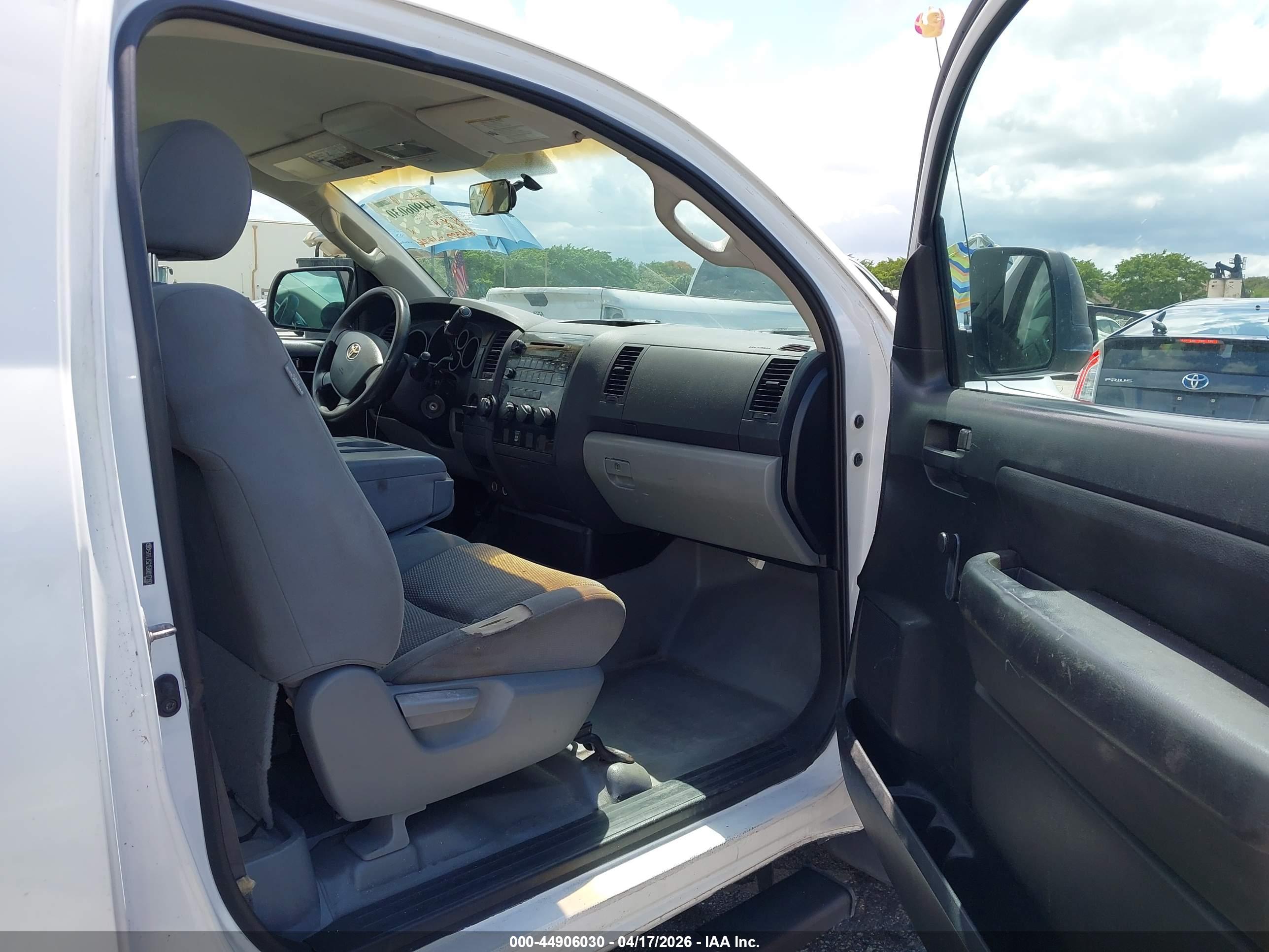TOYOTA TUNDRA image 5
