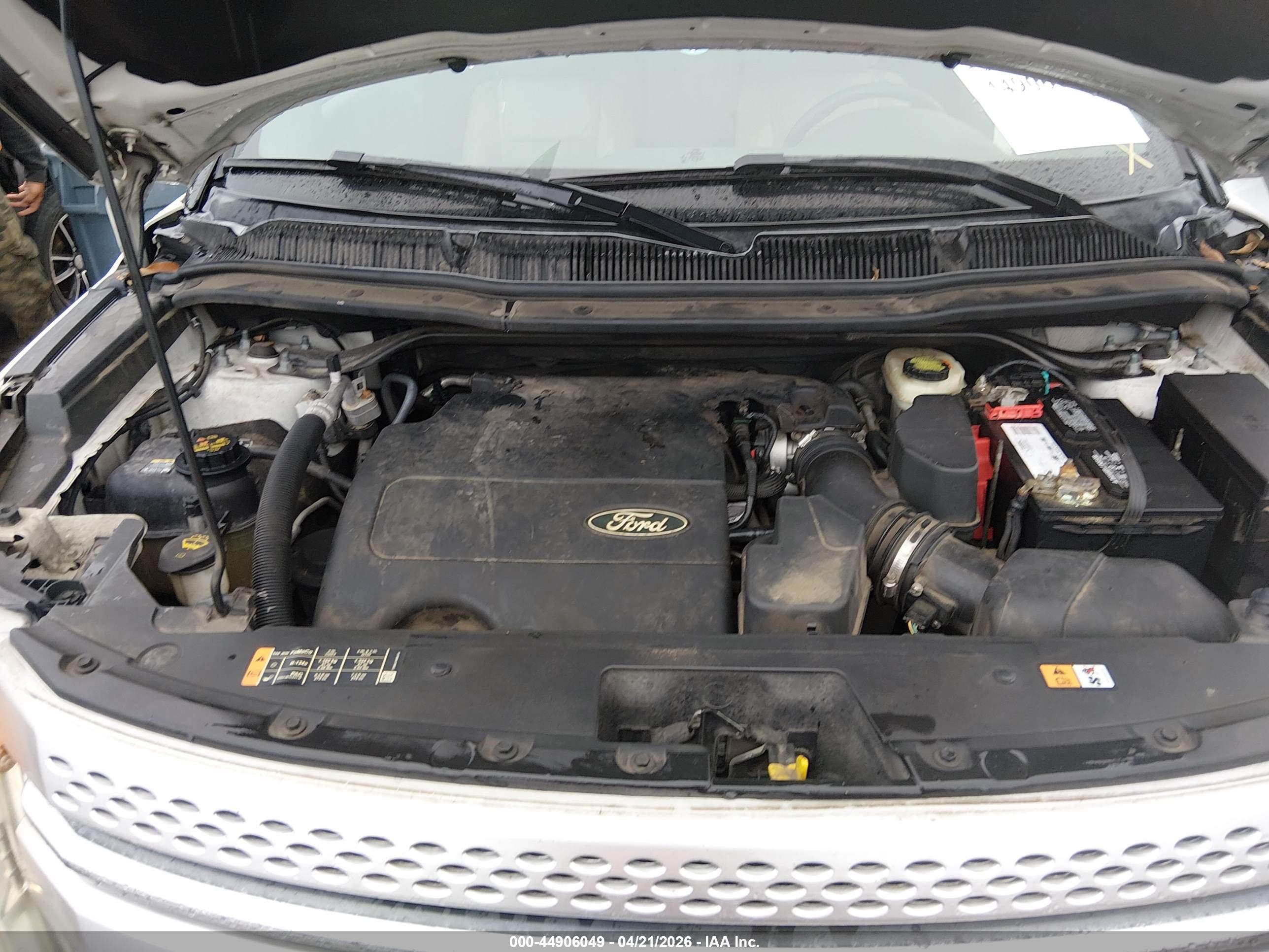 FORD EXPLORER image 10