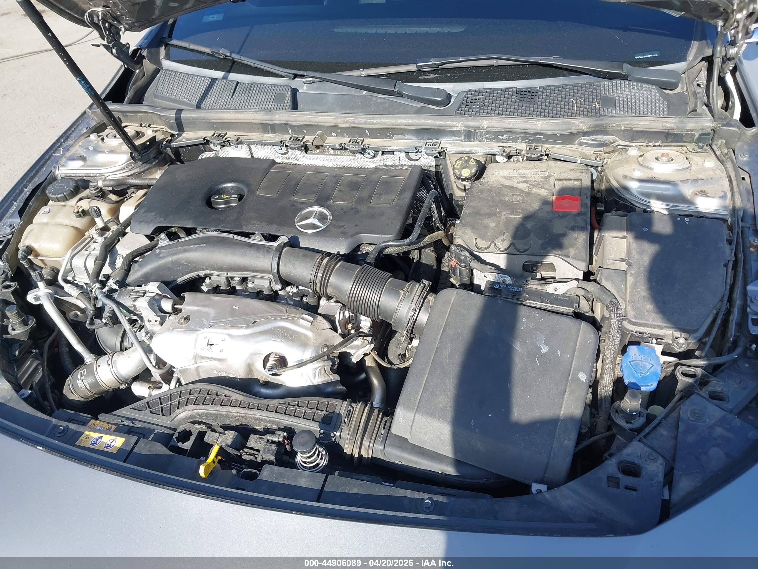 MERCEDES-BENZ CLA image 10
