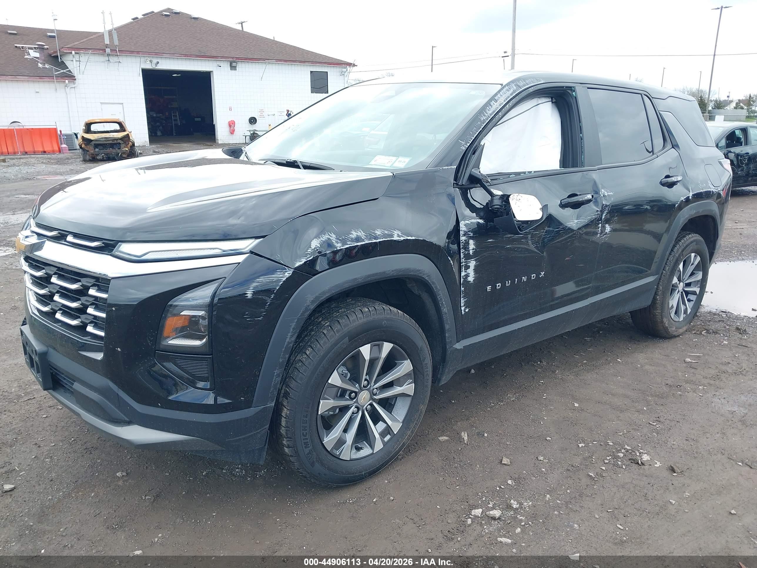 CHEVROLET EQUINOX image 2