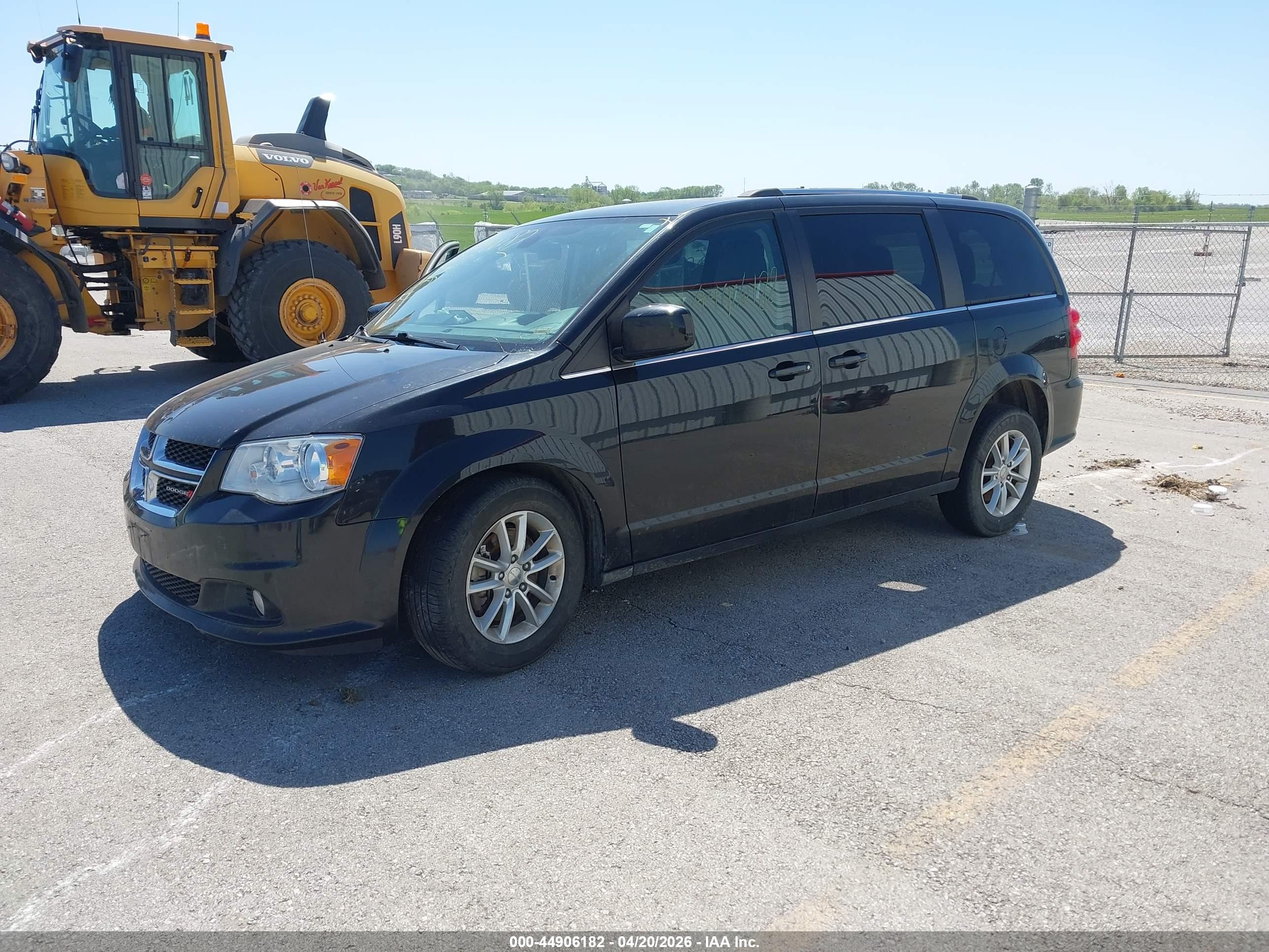 DODGE GRAND image 2