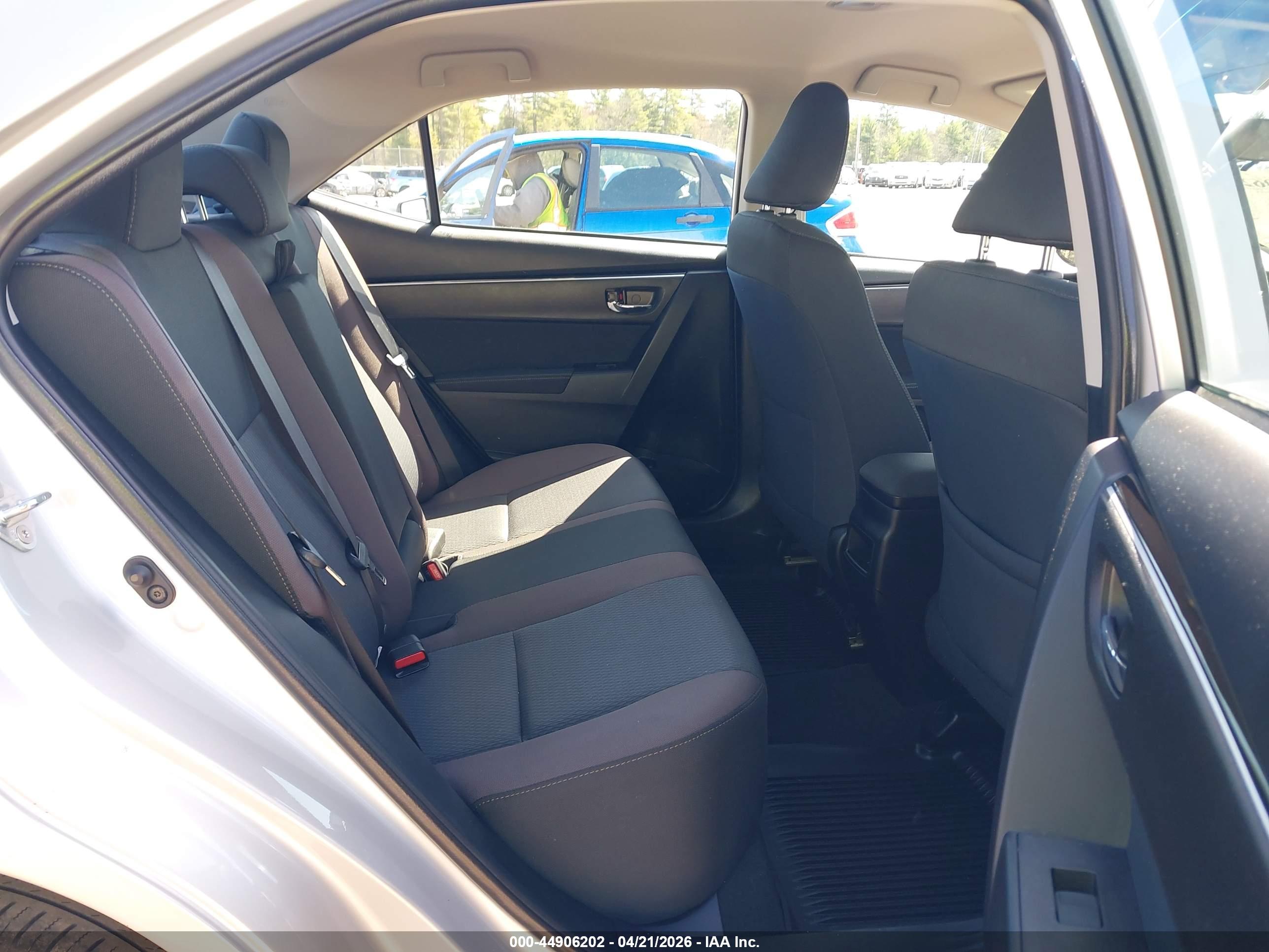 TOYOTA COROLLA image 8
