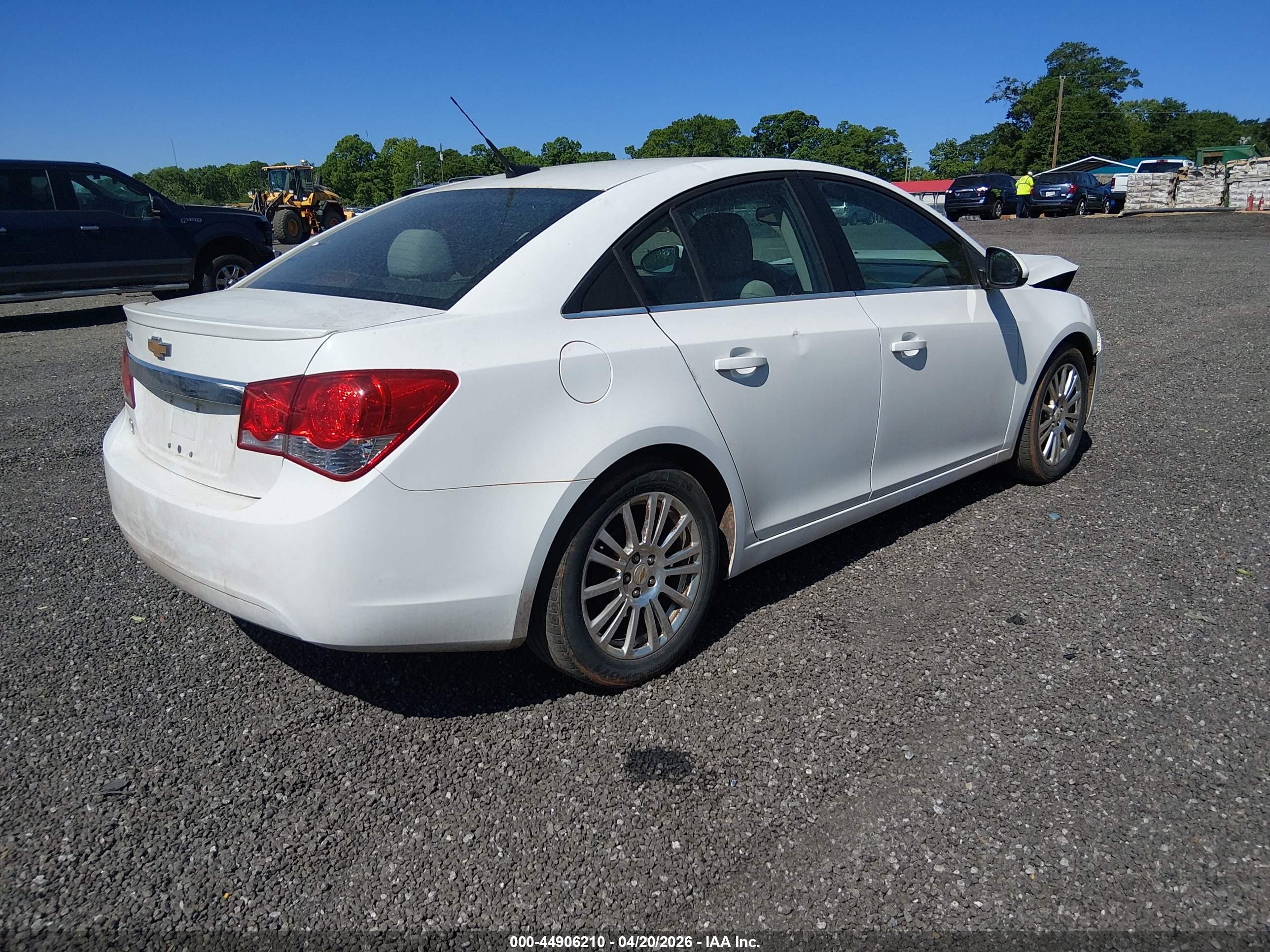 CHEVROLET CRUZE image 4