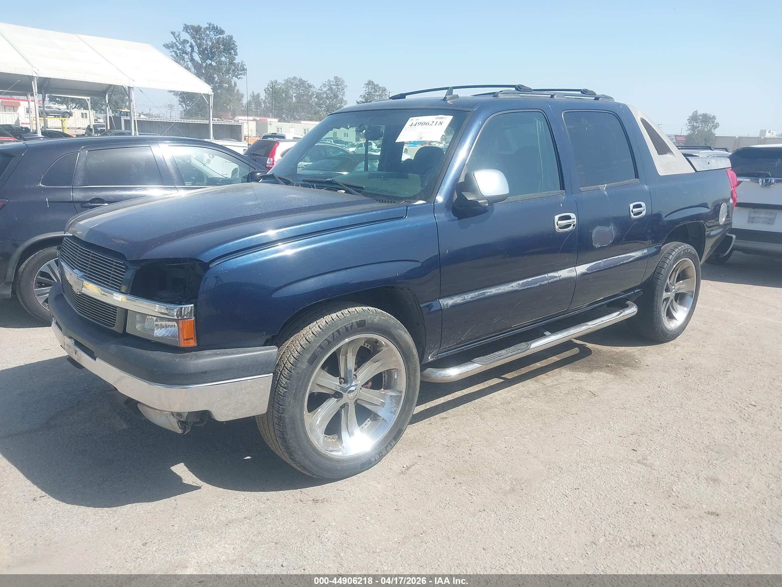 CHEVROLET AVALANCHE image 2