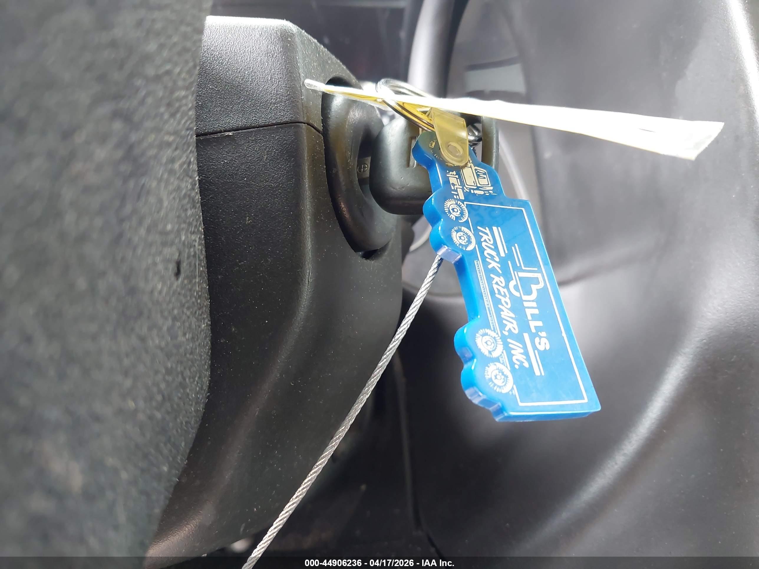 CHEVROLET EXPRESS image 11
