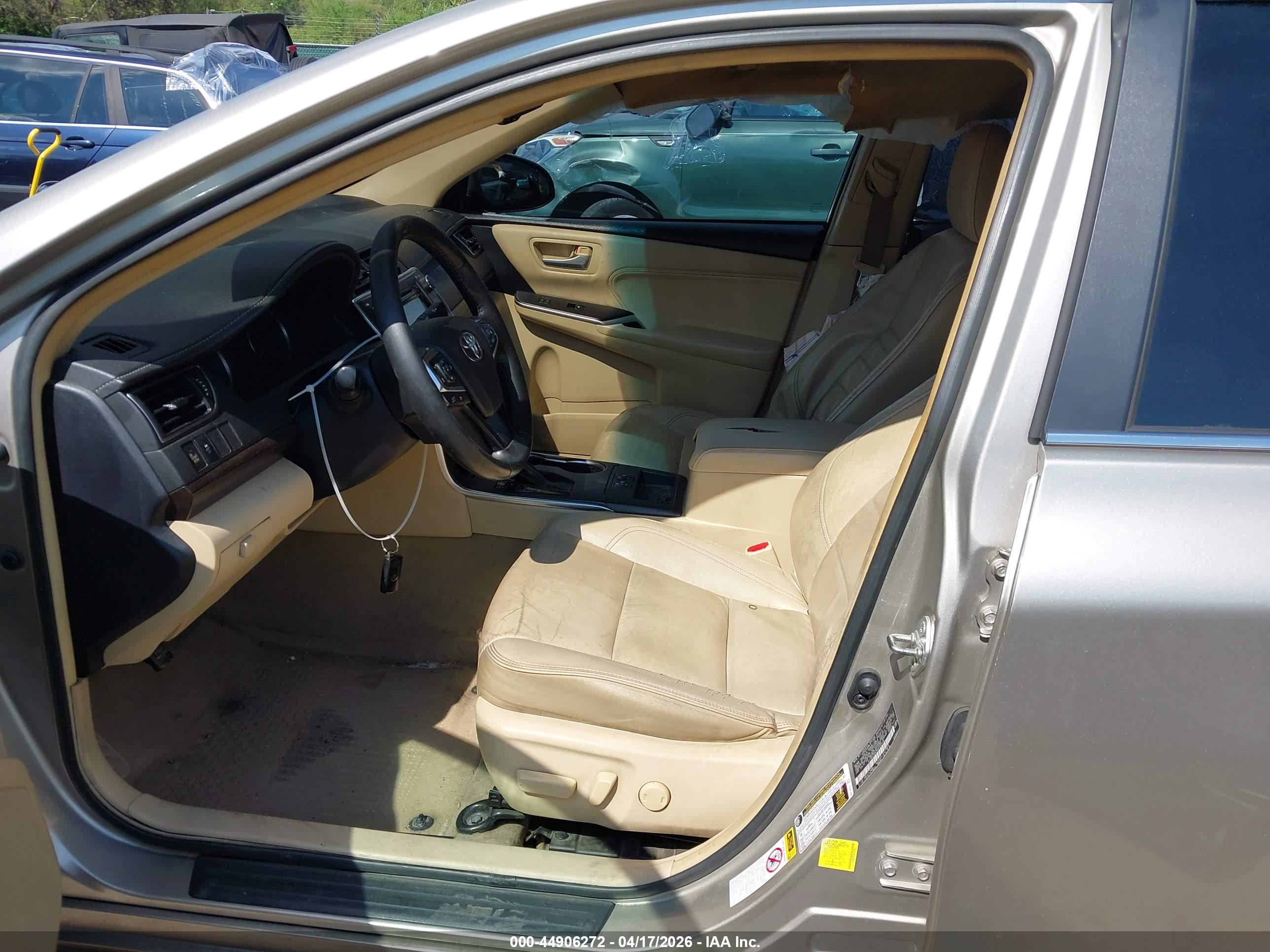 TOYOTA CAMRY image 5
