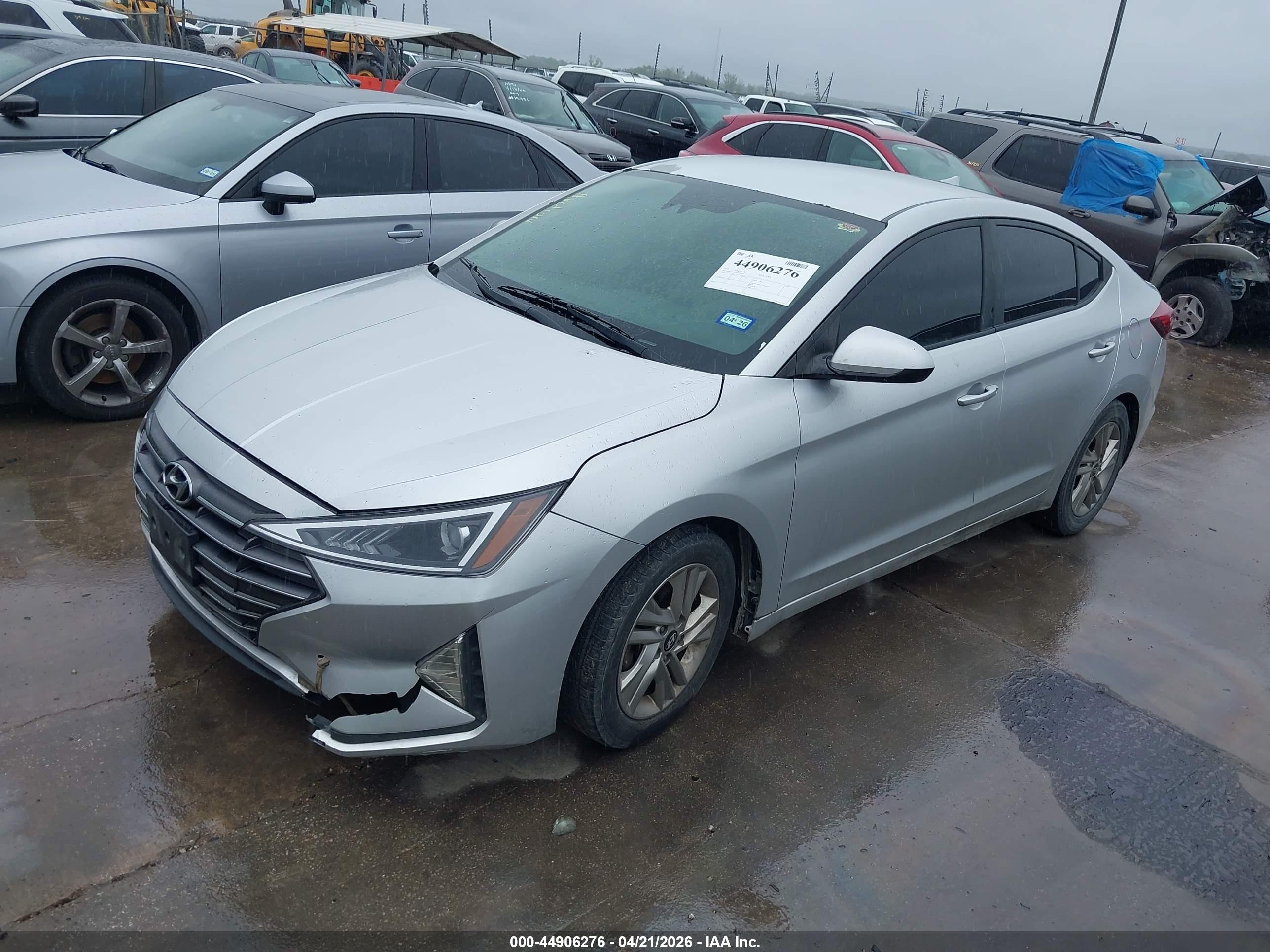 HYUNDAI ELANTRA image 2