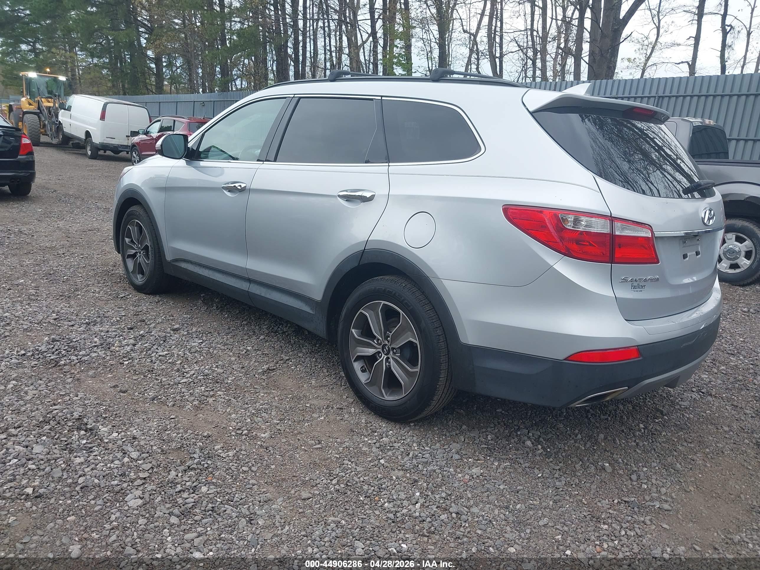 HYUNDAI SANTA image 3