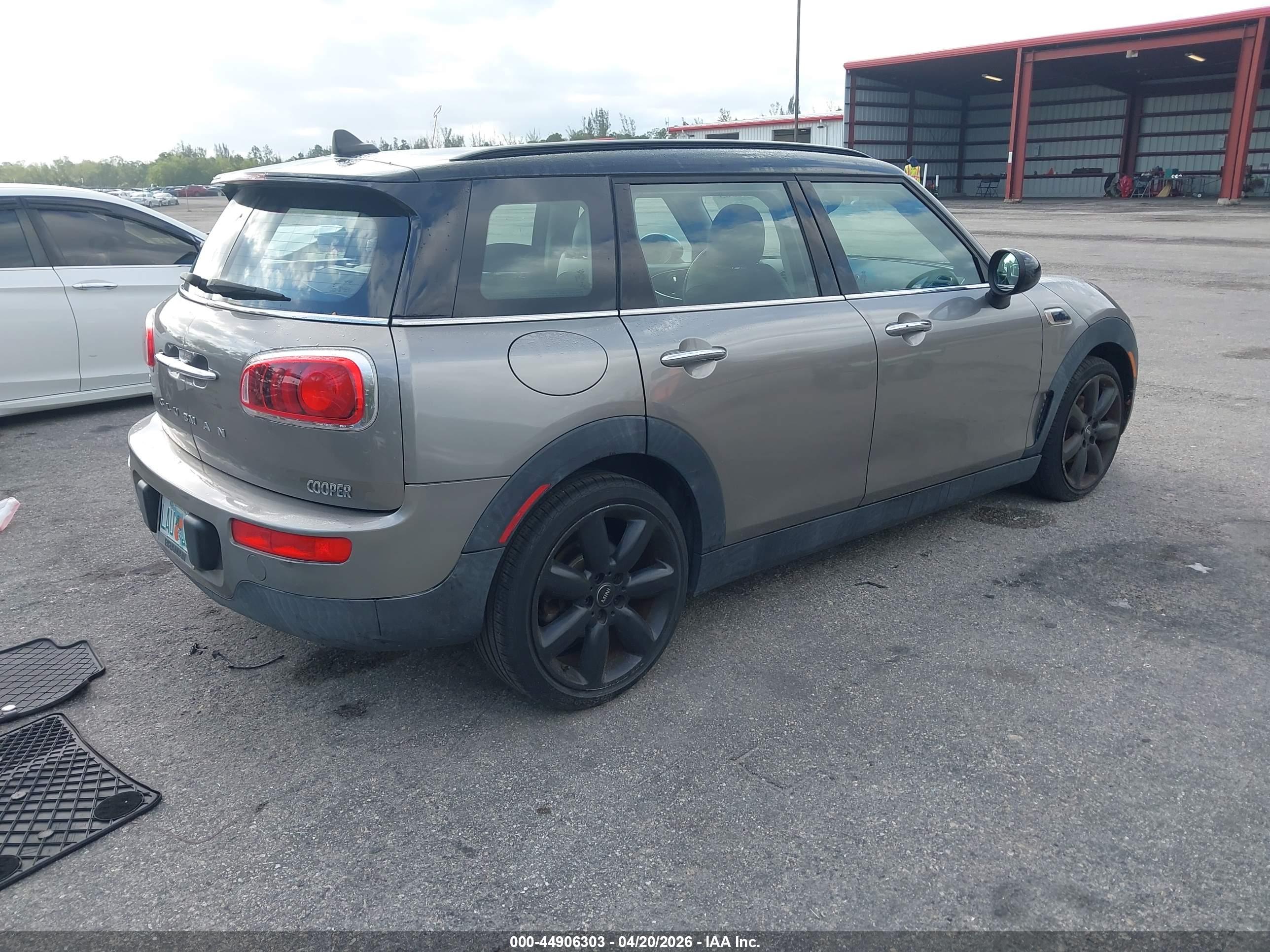 MINI CLUBMAN image 4