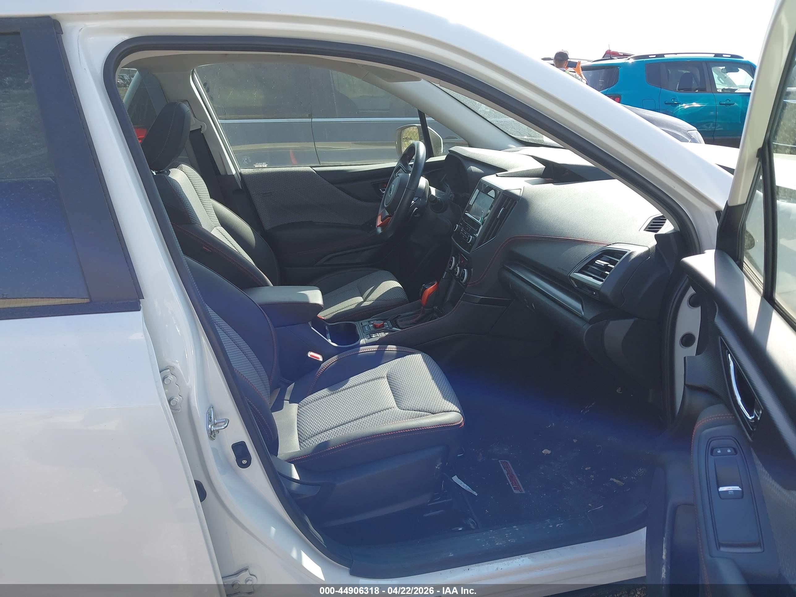 SUBARU FORESTER image 5