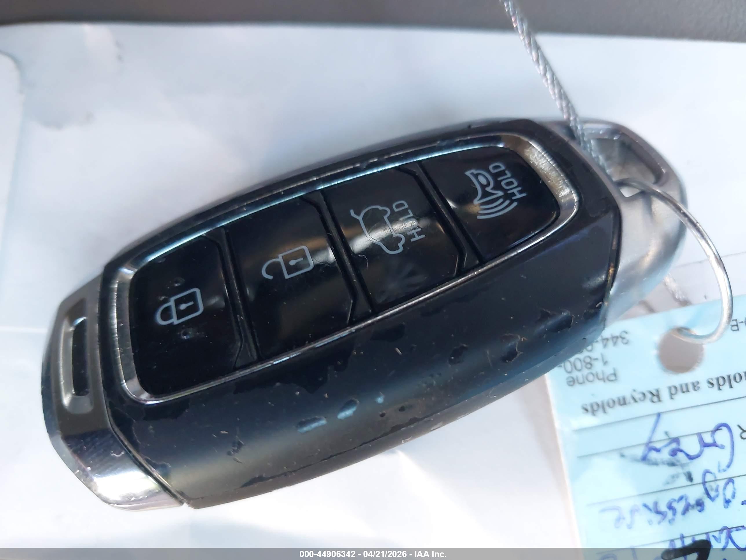 HYUNDAI SANTA image 11