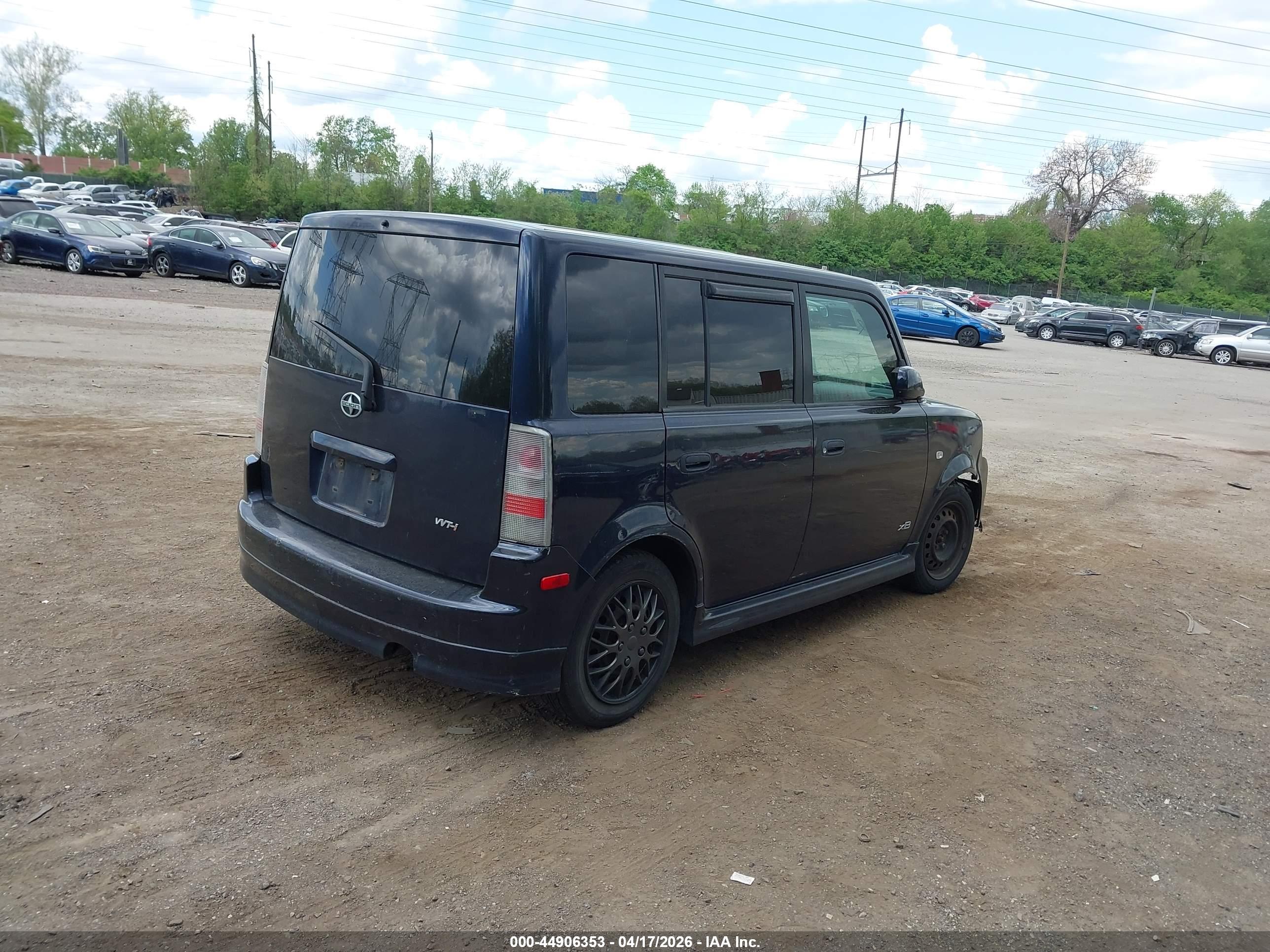 SCION XB image 4