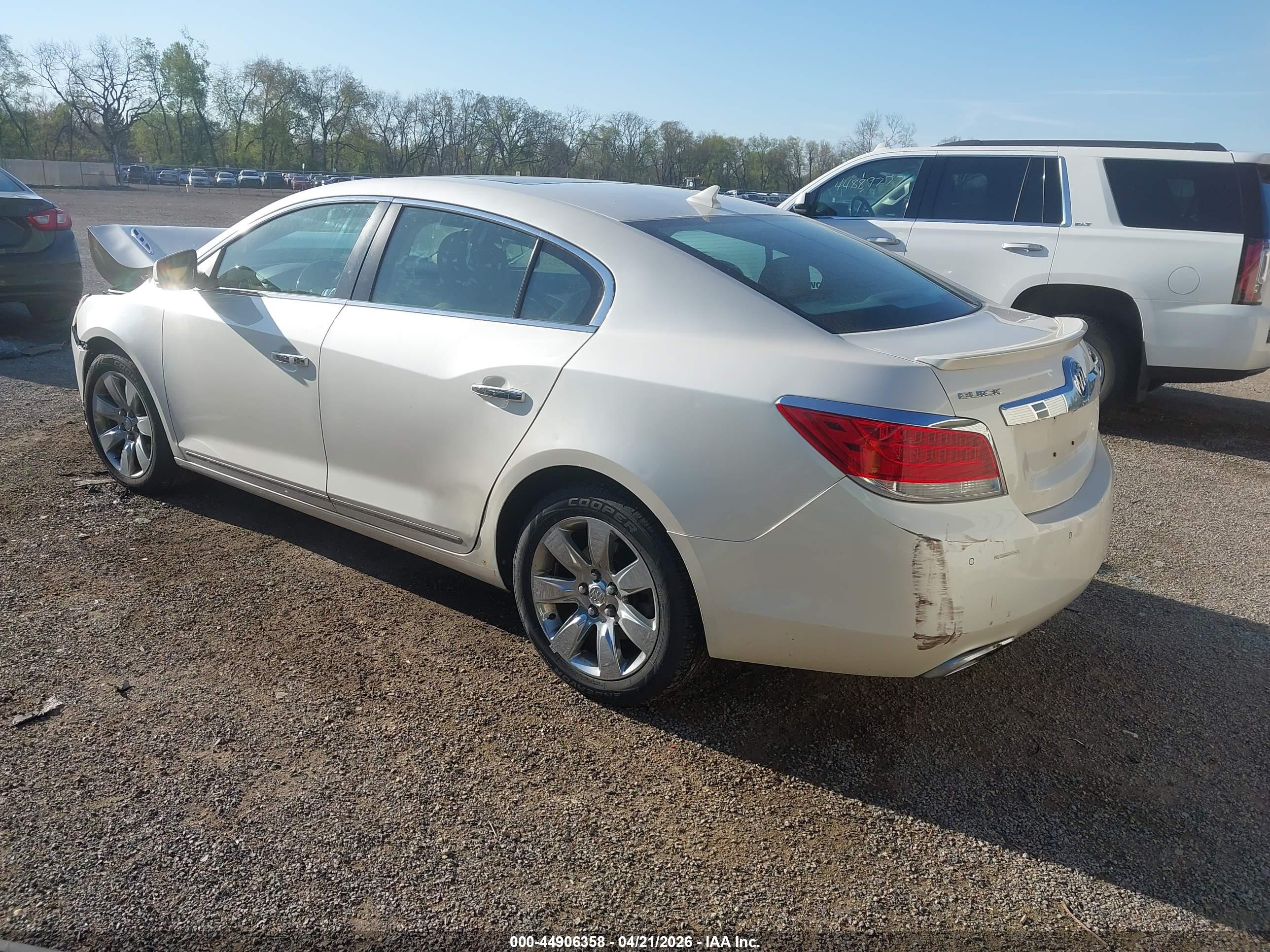 BUICK LACROSSE image 3