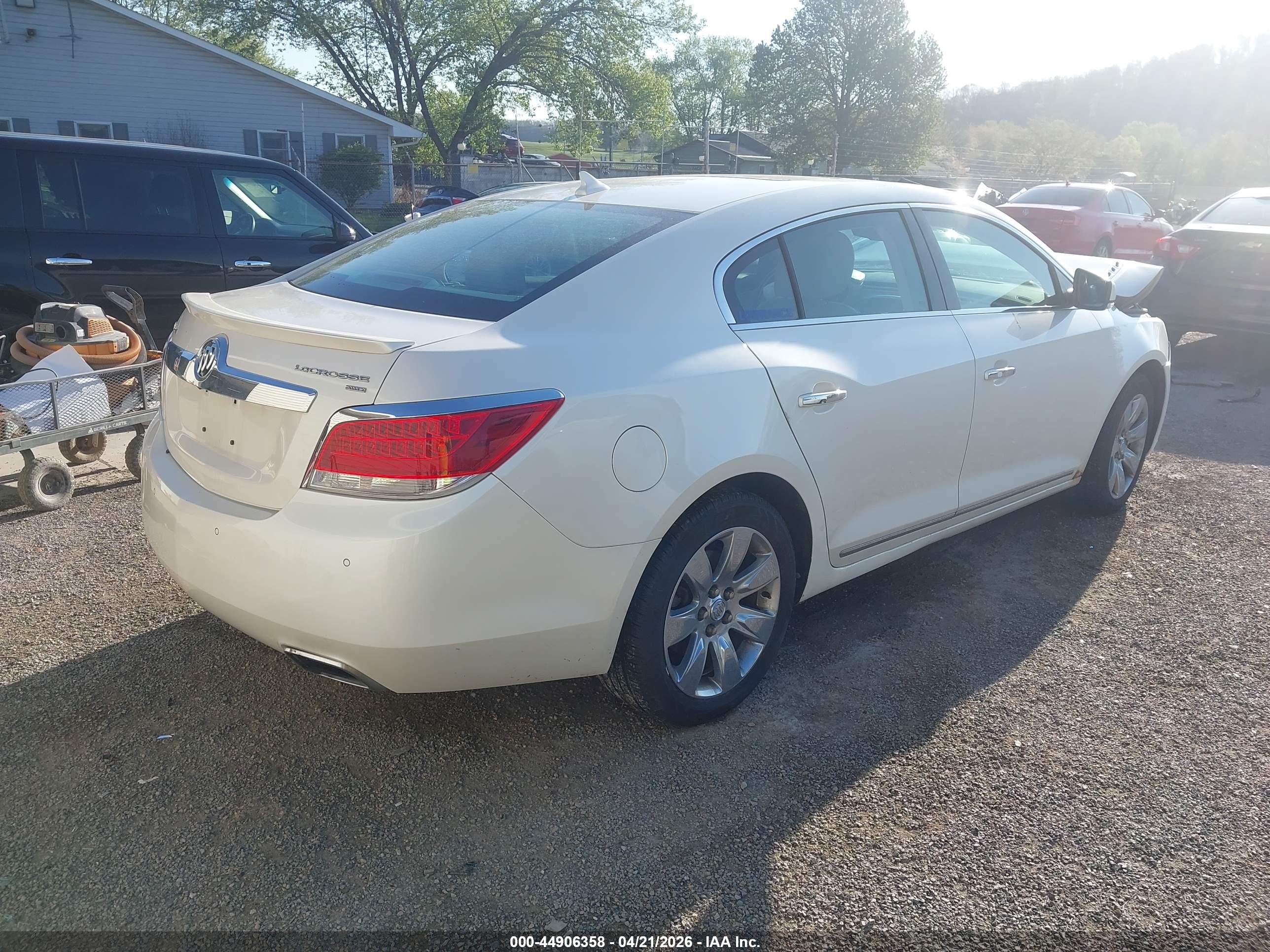 BUICK LACROSSE image 4