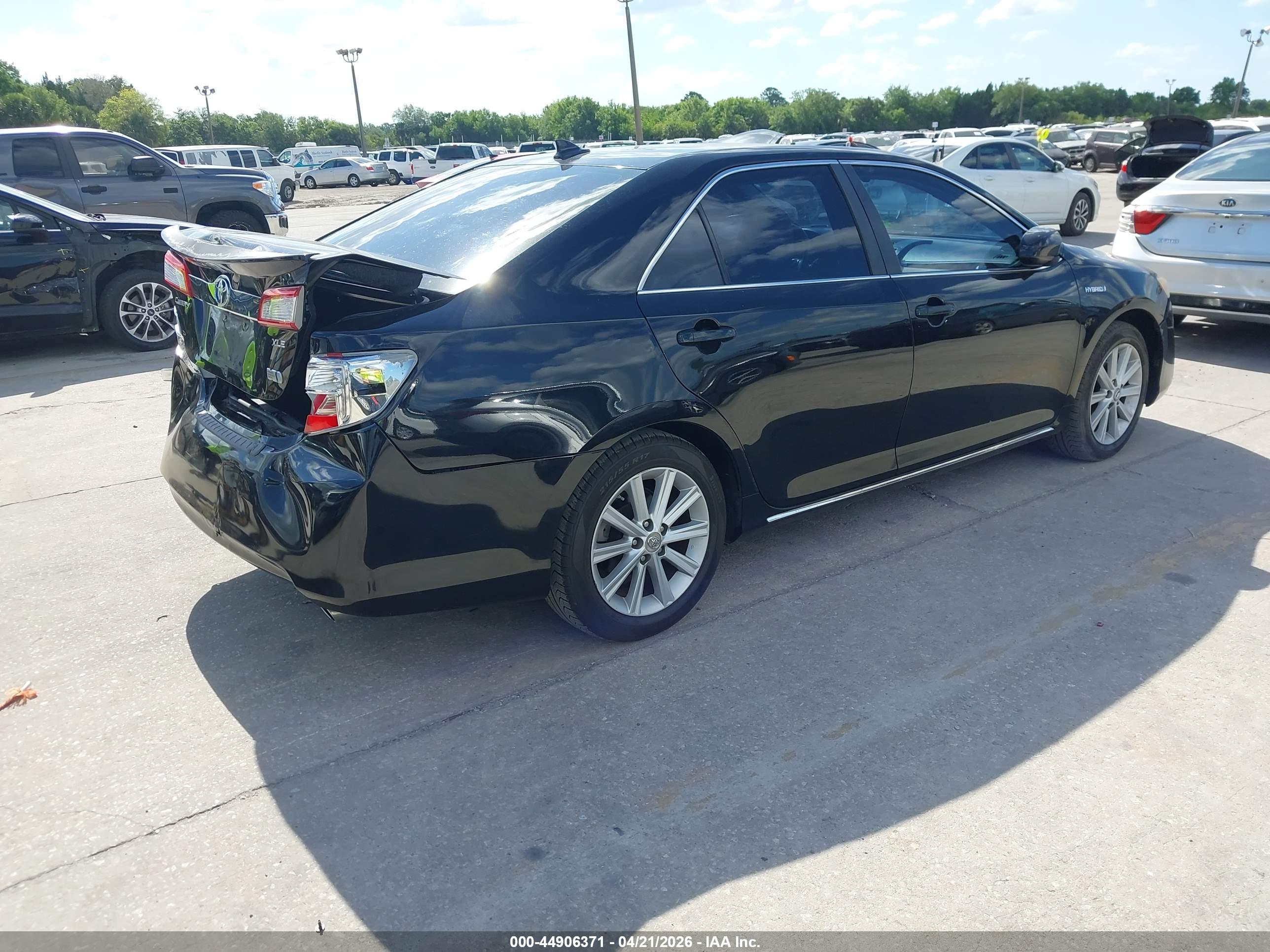 TOYOTA CAMRY image 4