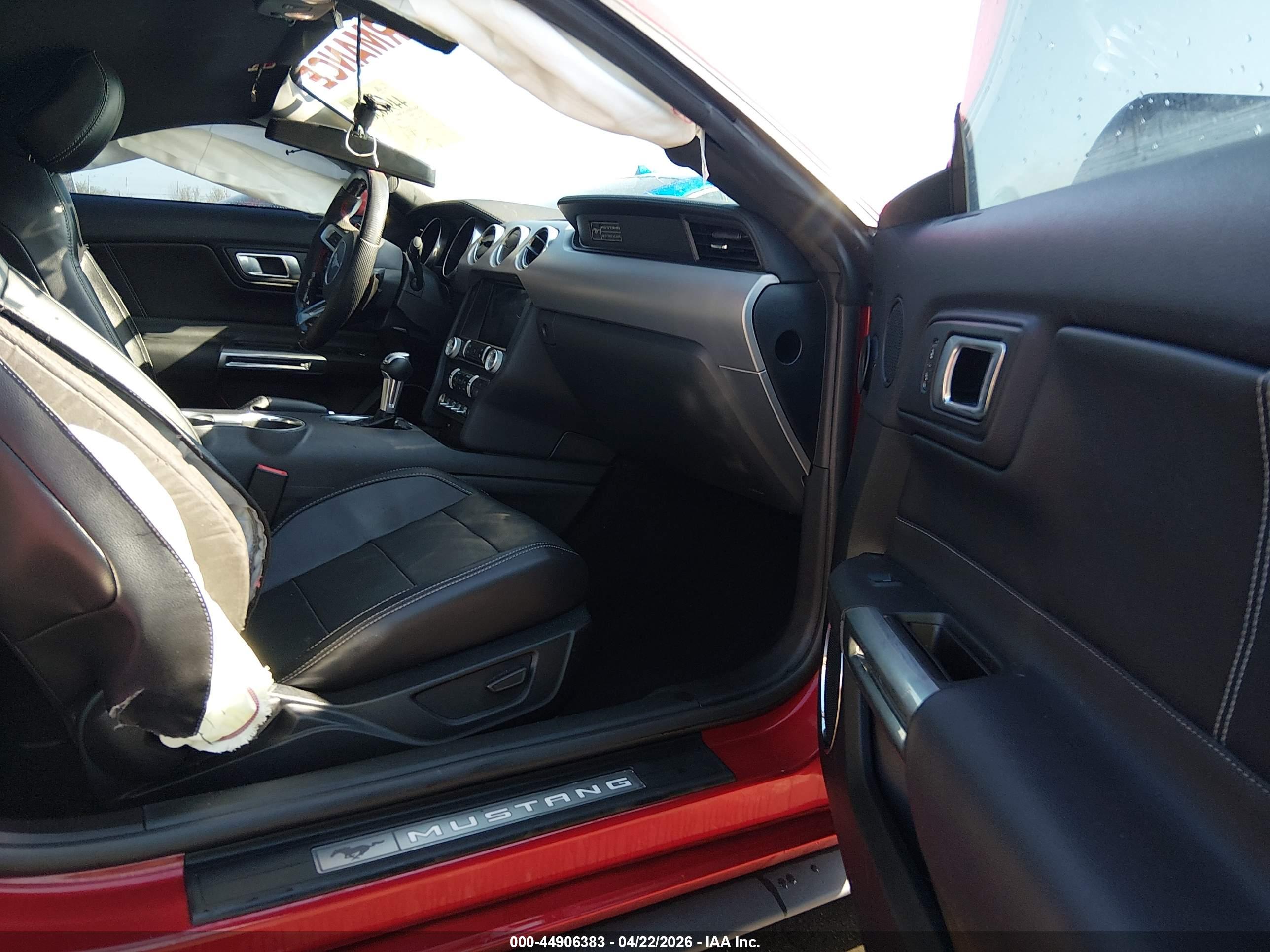 FORD MUSTANG image 5