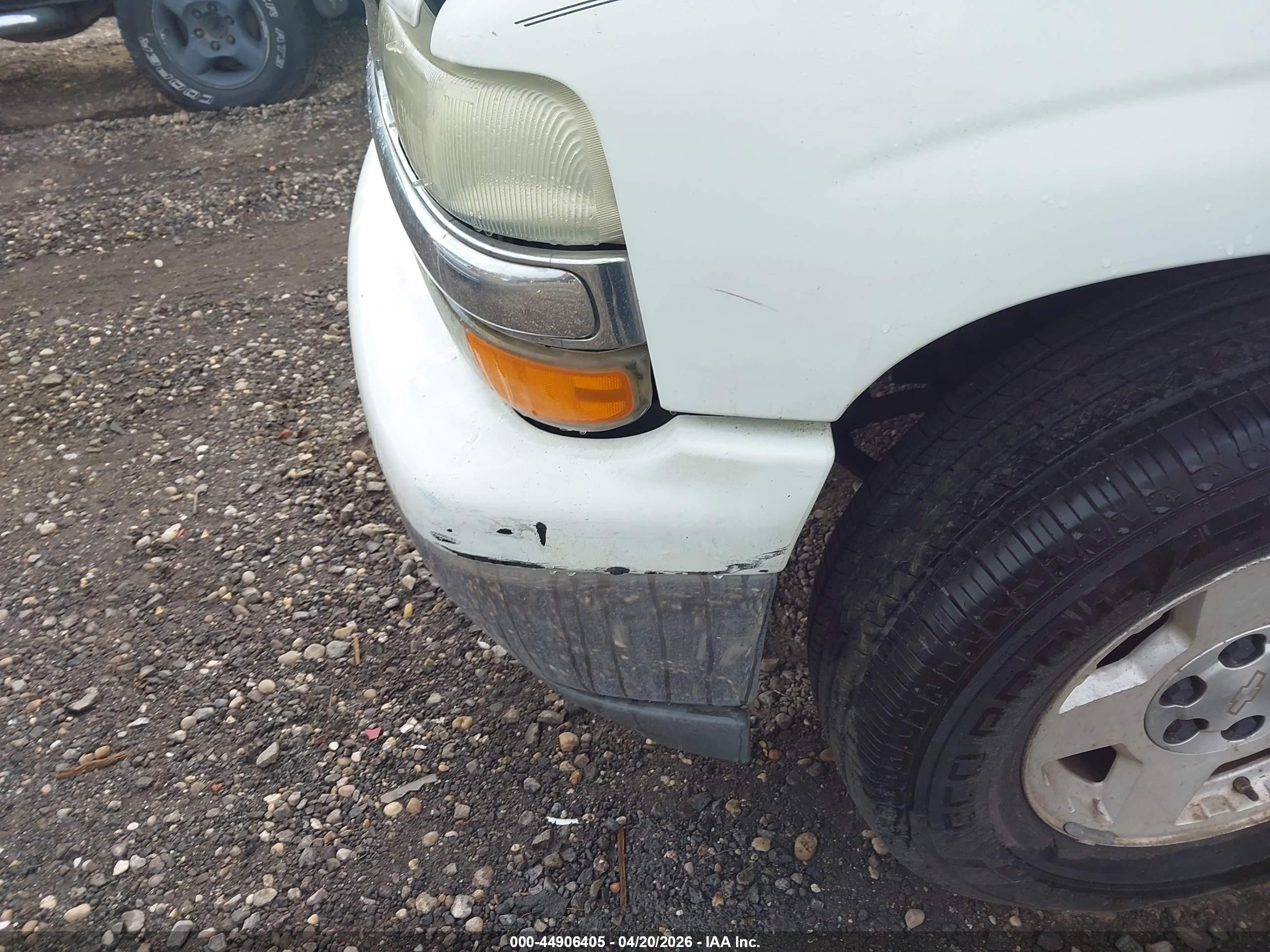 CHEVROLET TAHOE image 6