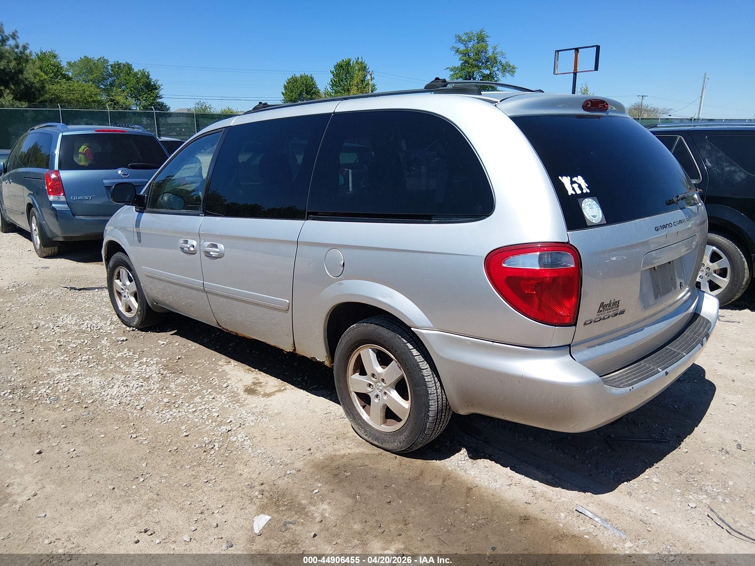 DODGE GRAND image 3