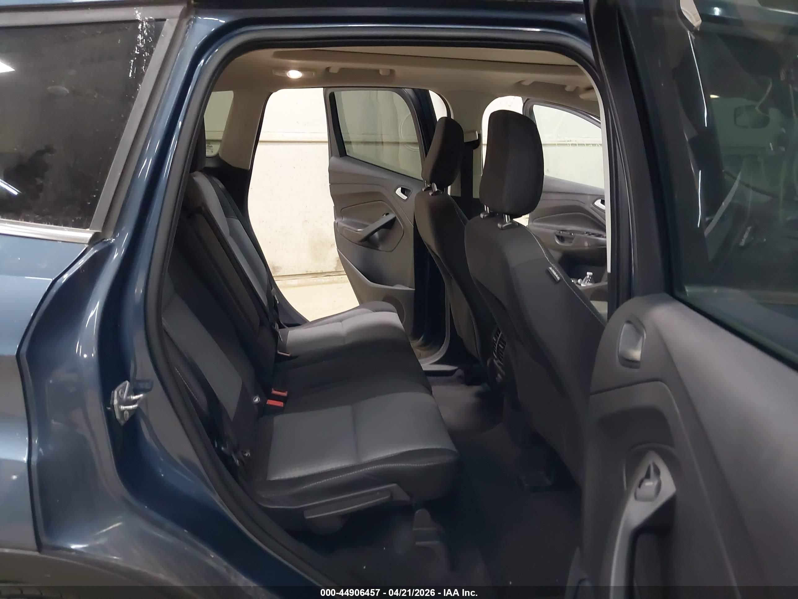 FORD ESCAPE image 8