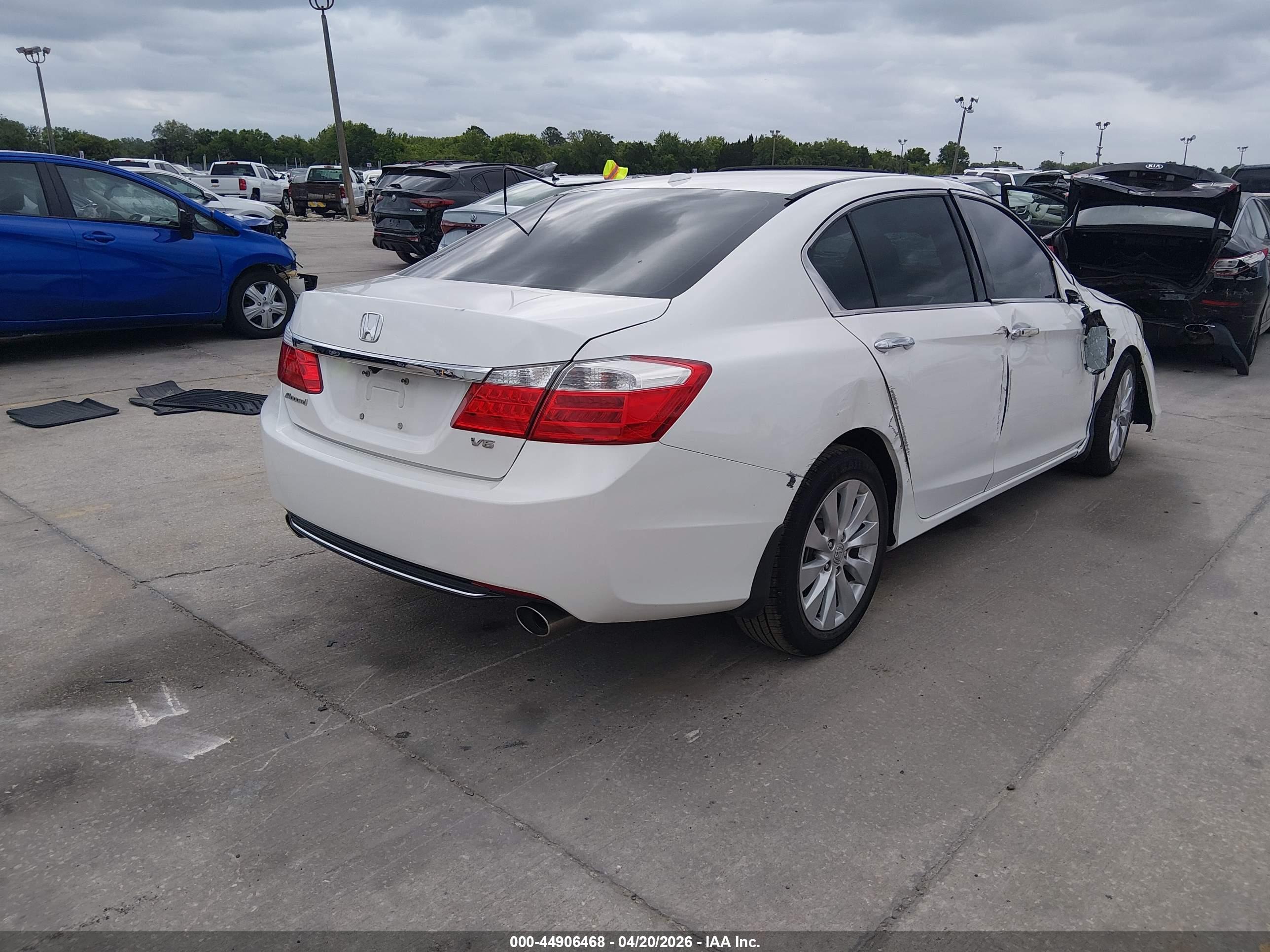 HONDA ACCORD image 4