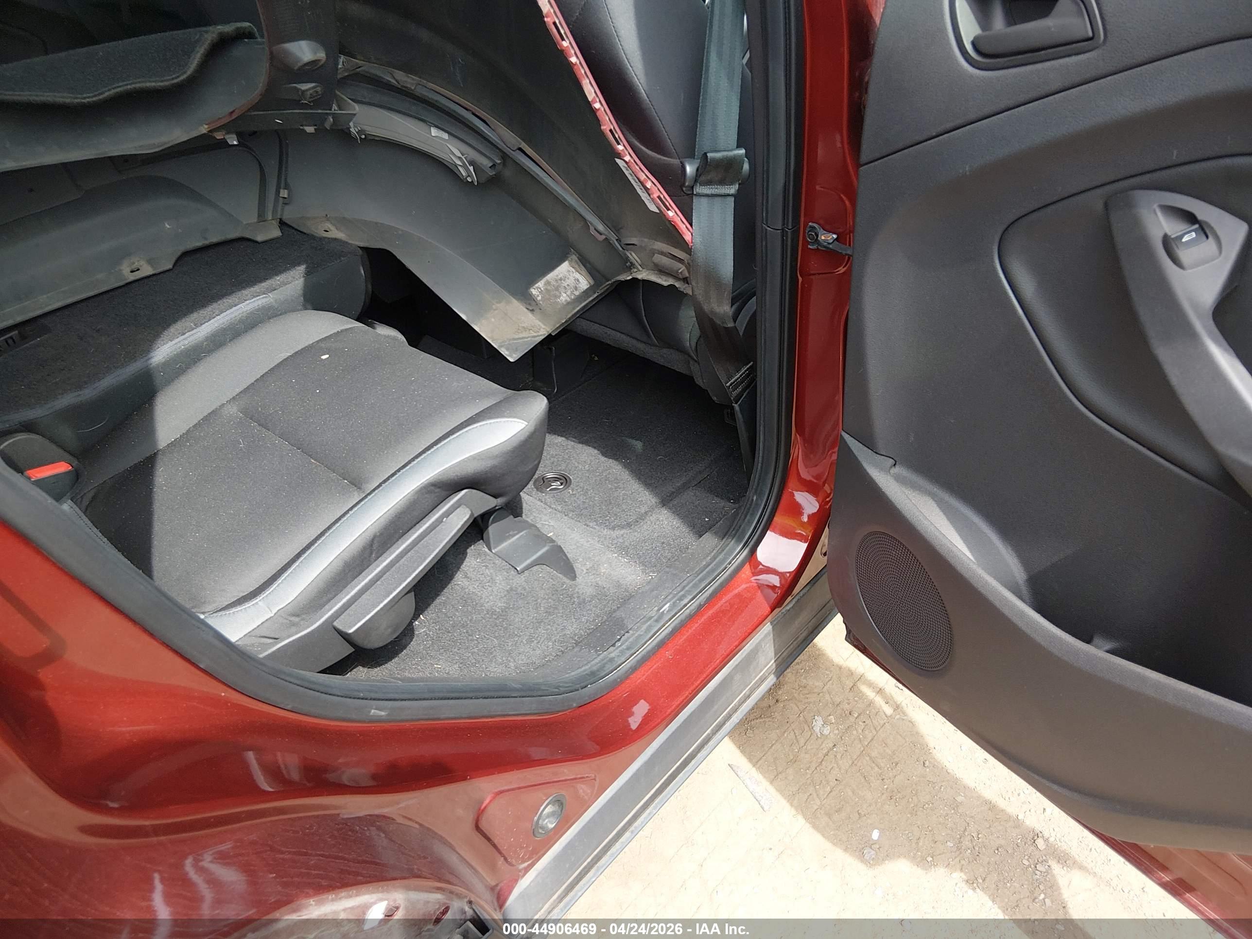 FORD ESCAPE image 8