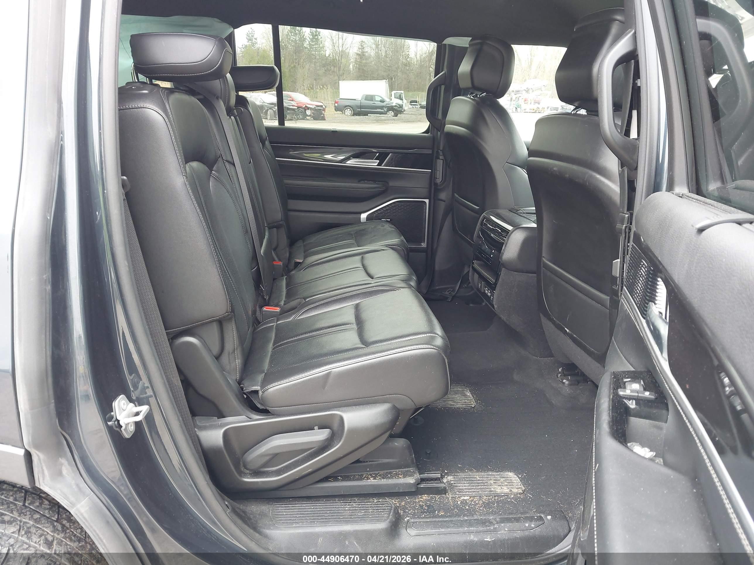 JEEP WAGONEER image 8