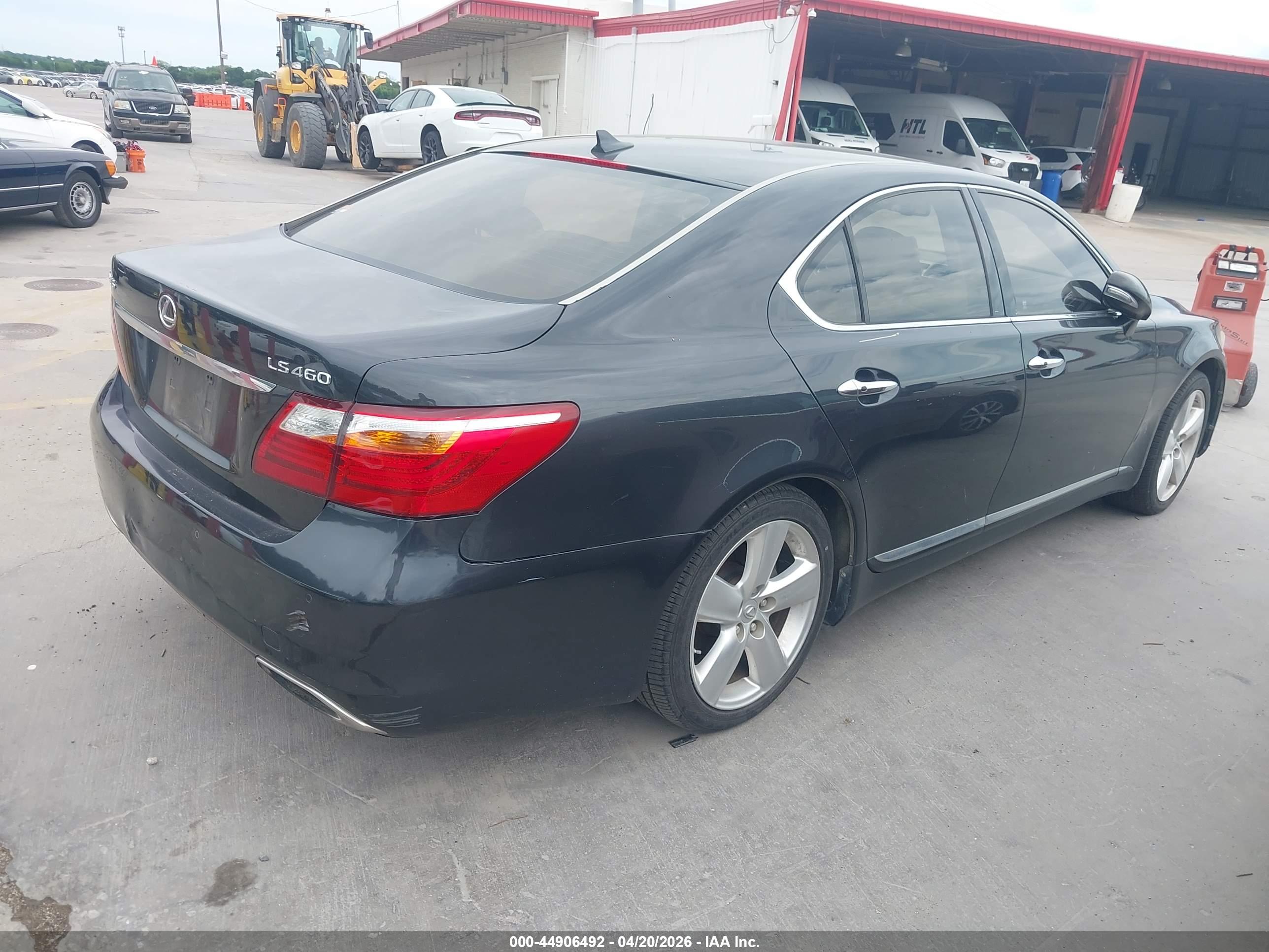 LEXUS LS image 4