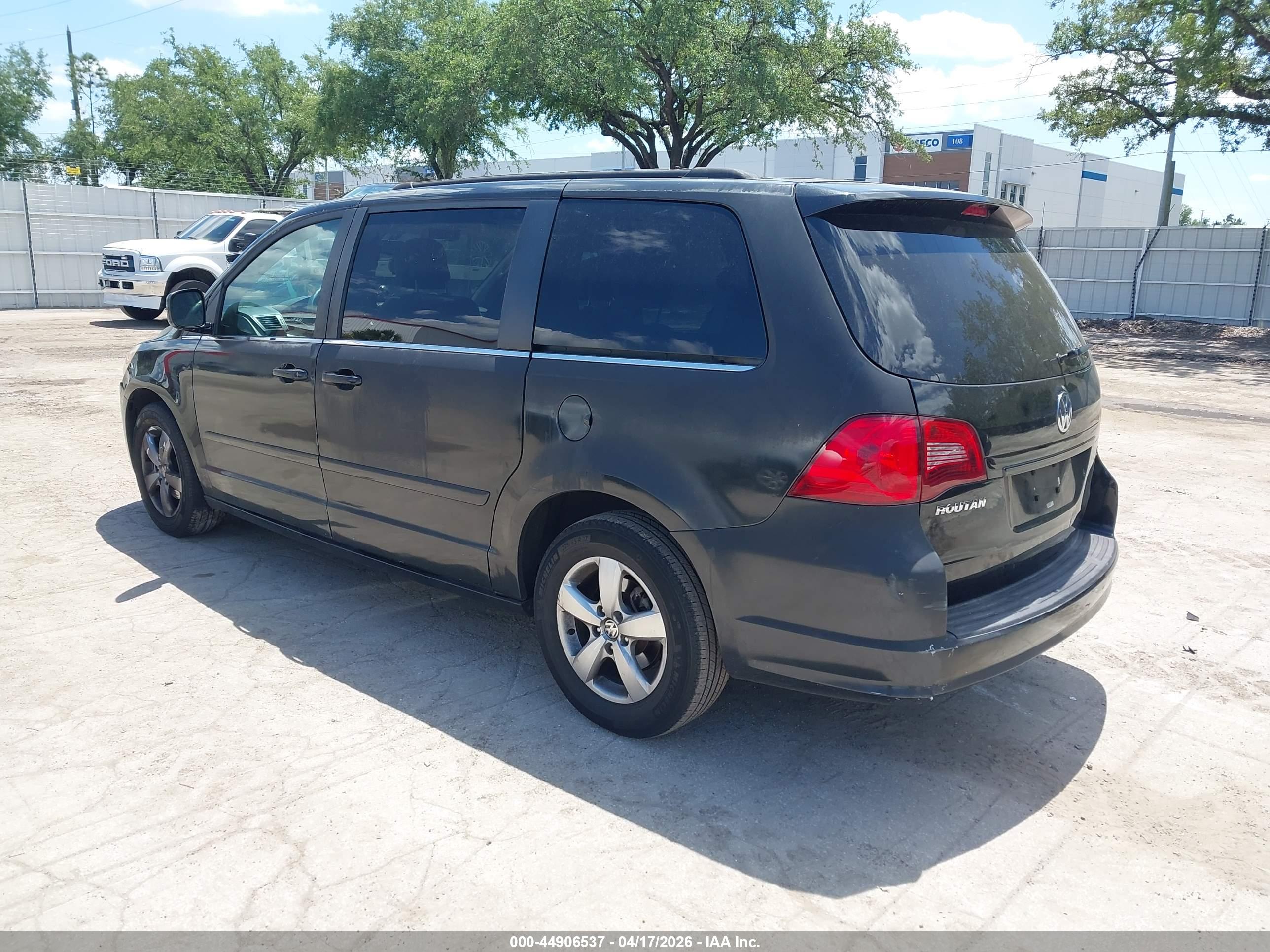 VOLKSWAGEN ROUTAN image 3