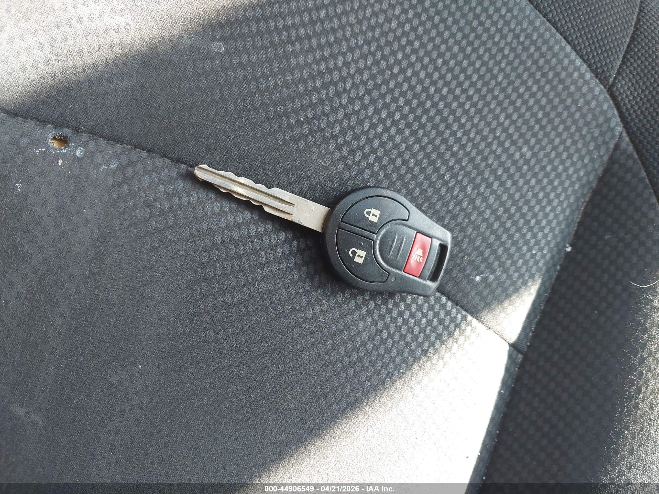 NISSAN ROGUE image 11