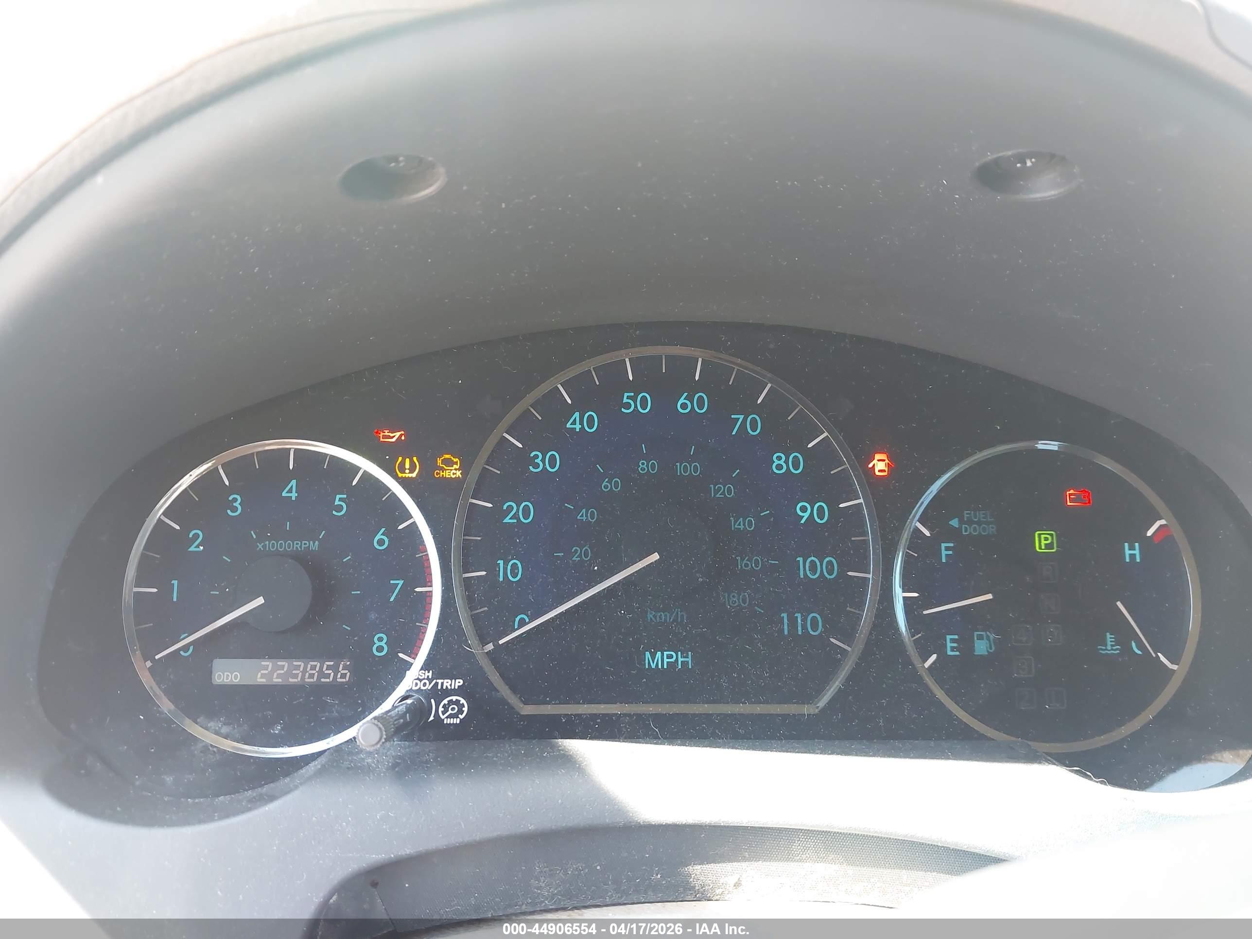 TOYOTA SIENNA image 7