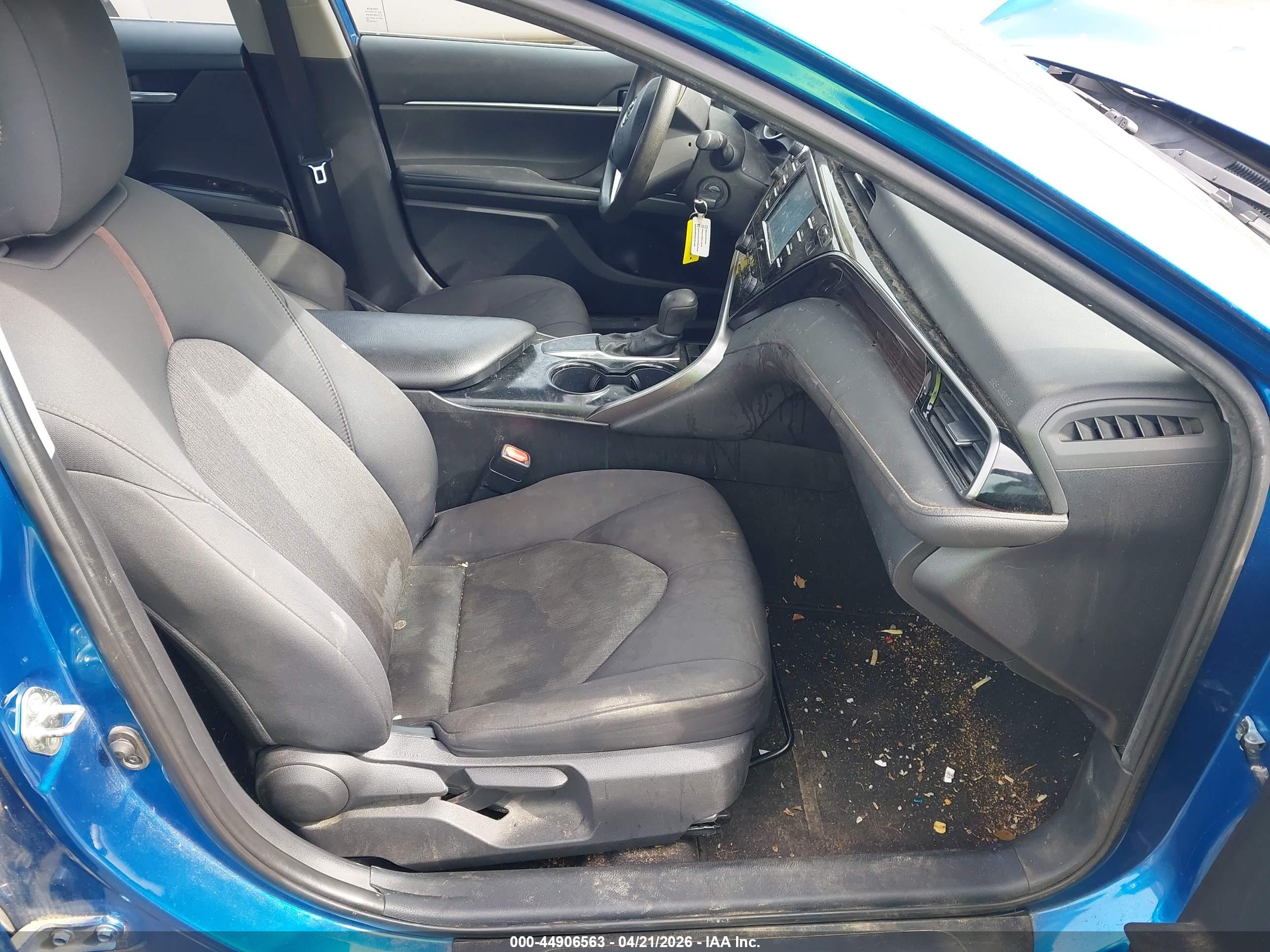 TOYOTA CAMRY image 5