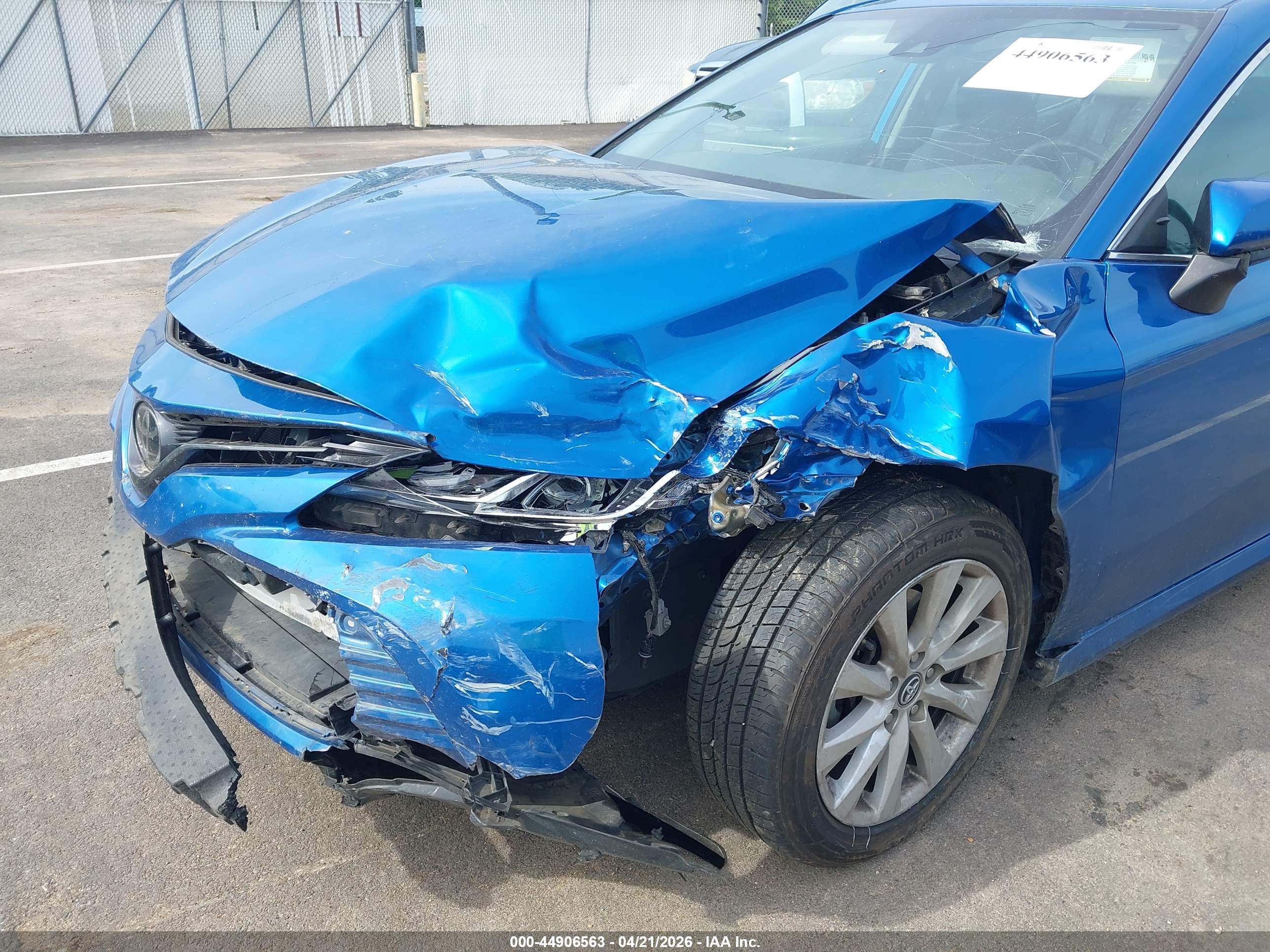 TOYOTA CAMRY image 6