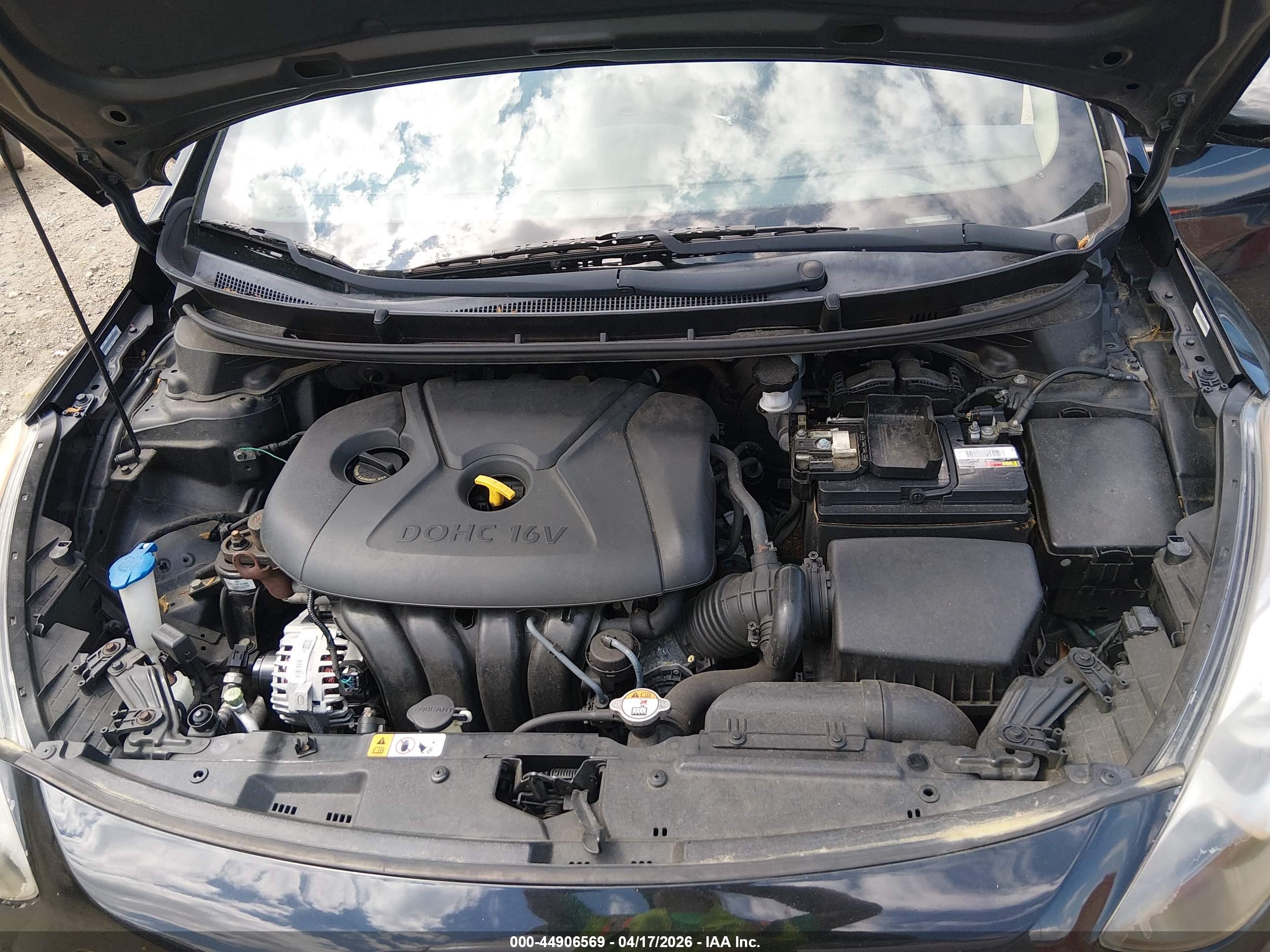 HYUNDAI ELANTRA image 10